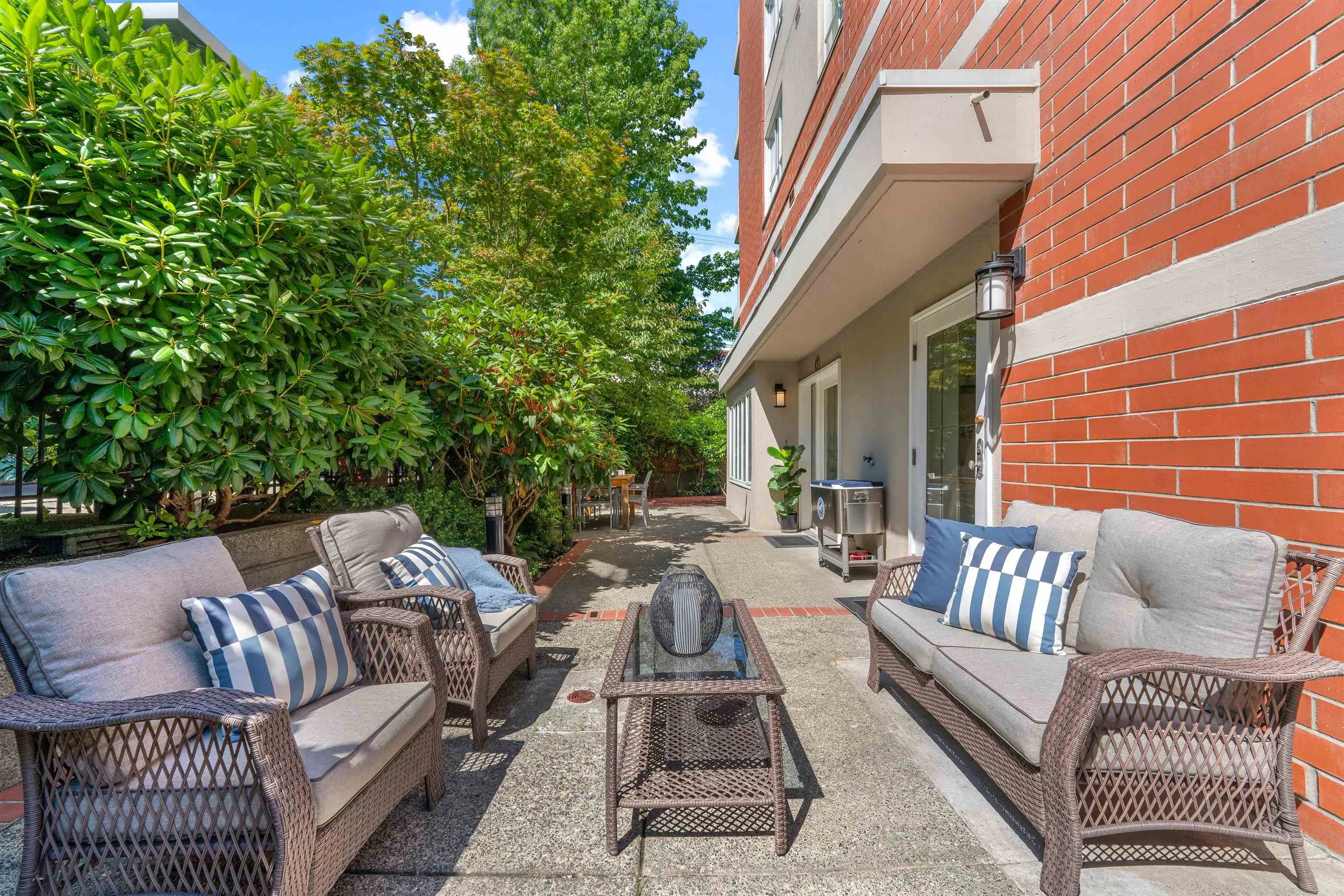 102 2128 W 43rd Avenue