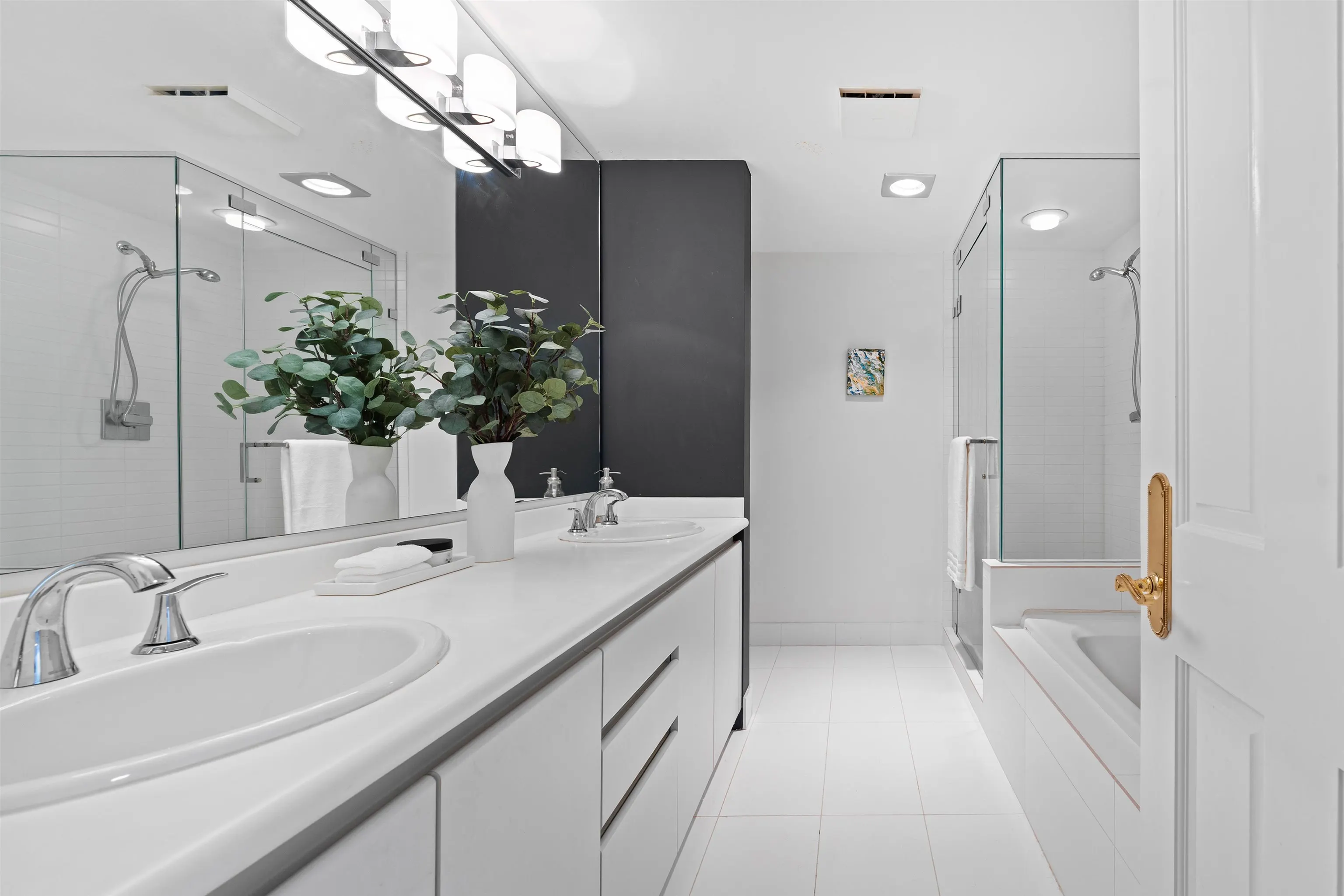 102 2128 W 43rd Avenue