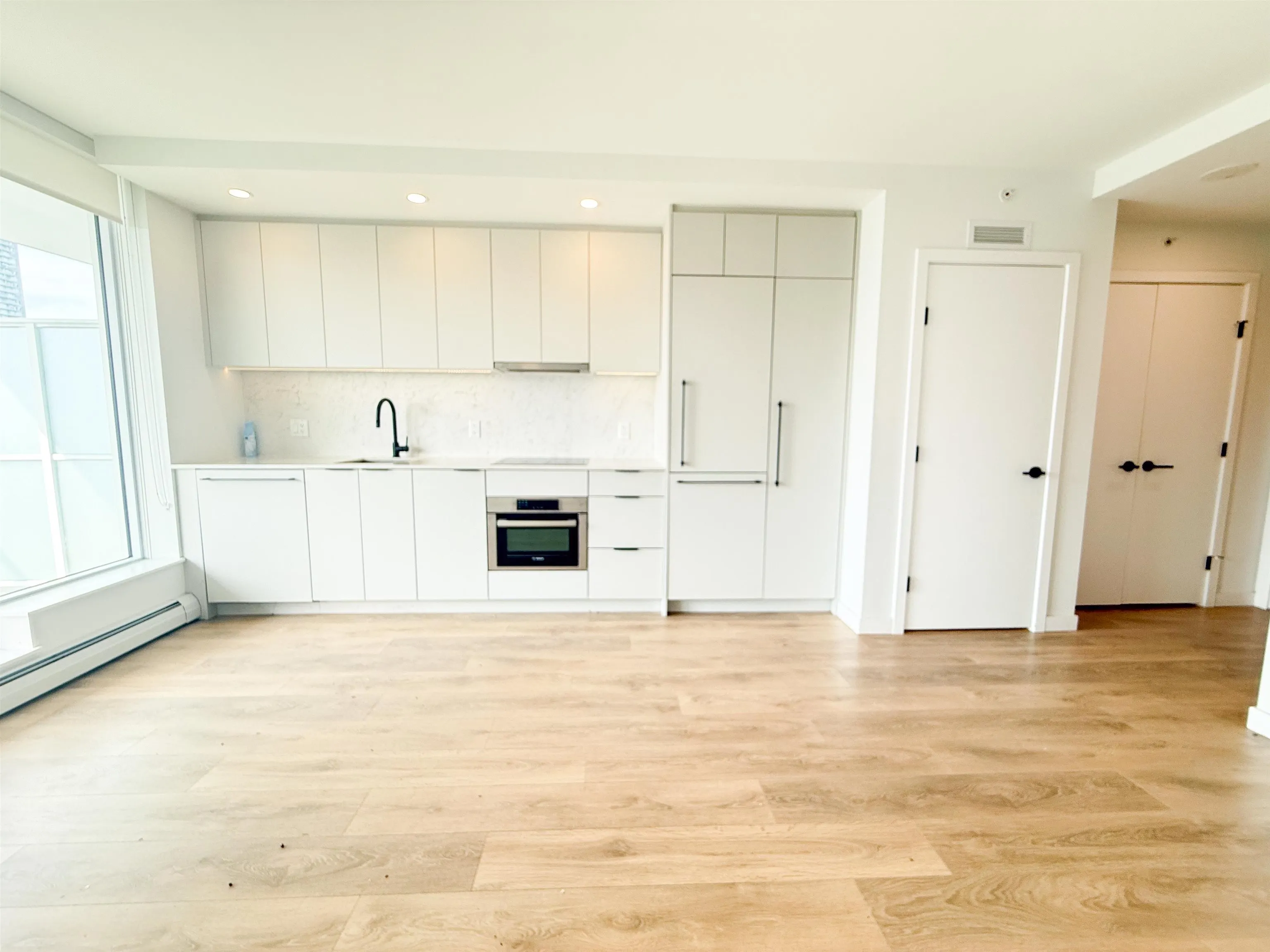 1810 13685 102 Avenue