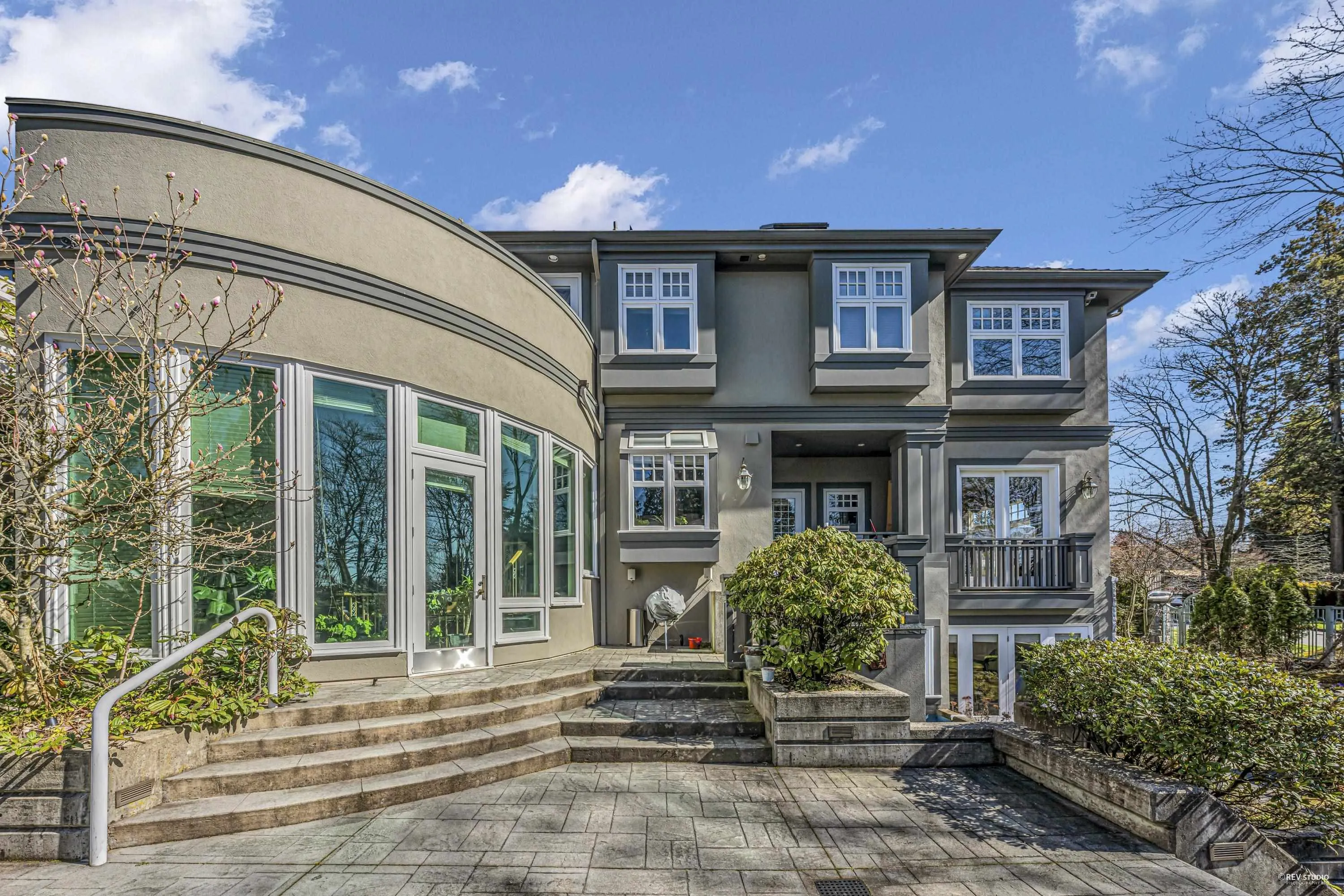 5885 Angus Drive