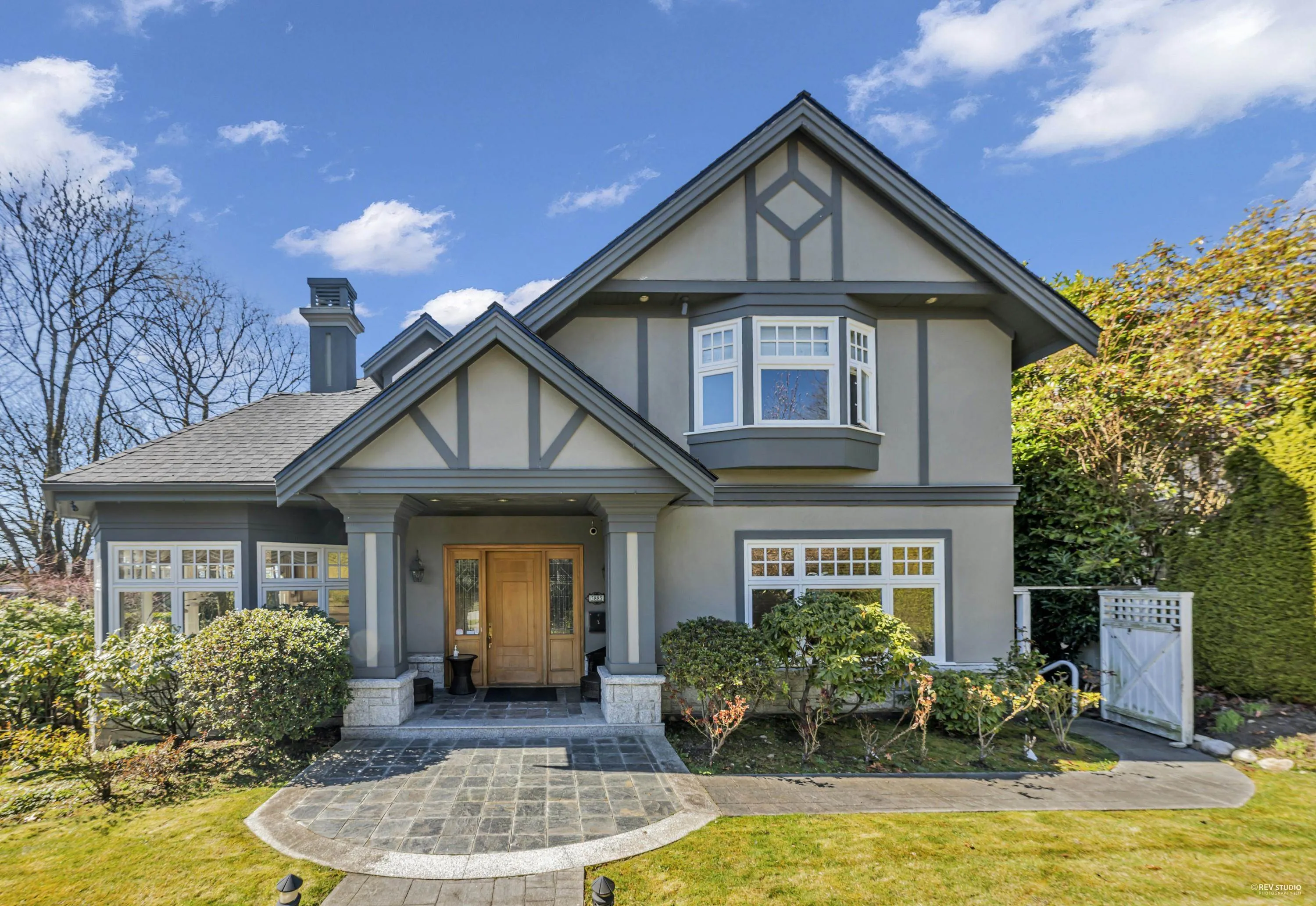 5885 Angus Drive