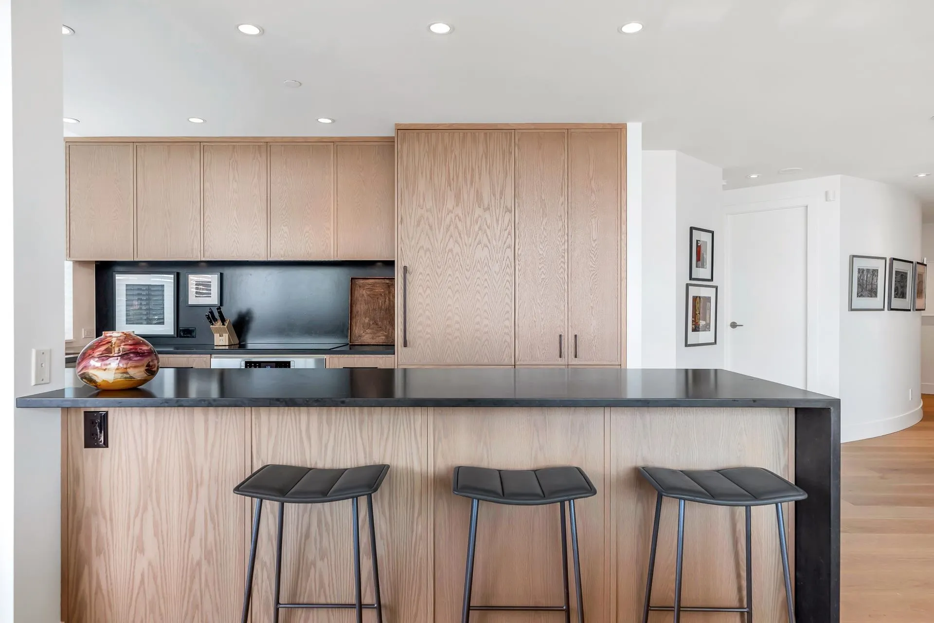 801 1328 Marinaside Crescent