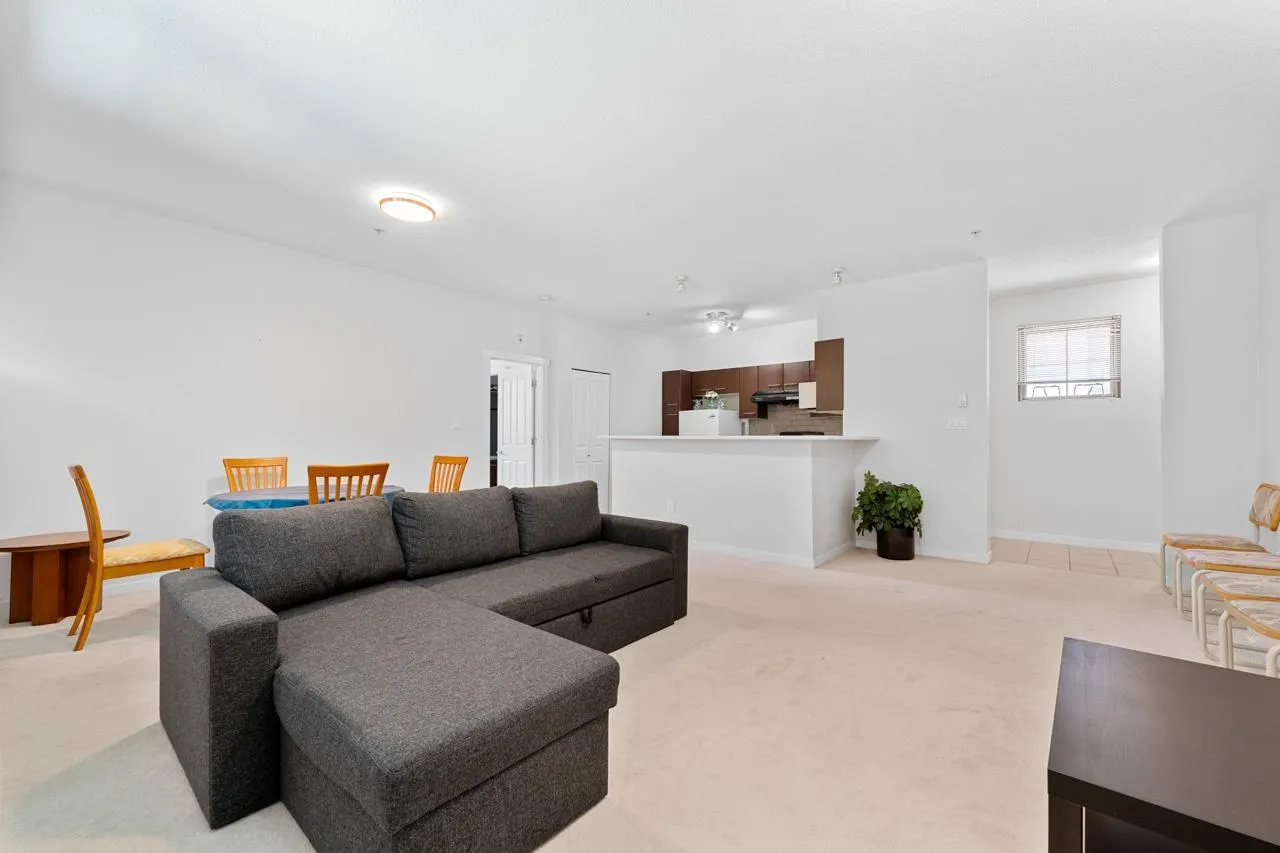 6207 5117 Garden City Road