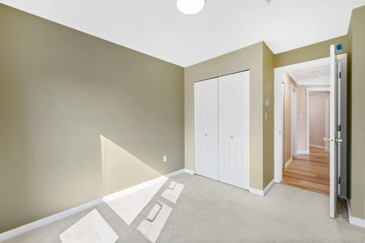 6207 5117 Garden City Road
