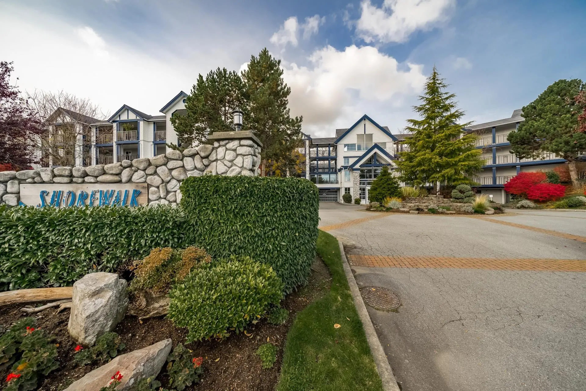 307 4955 River Road
