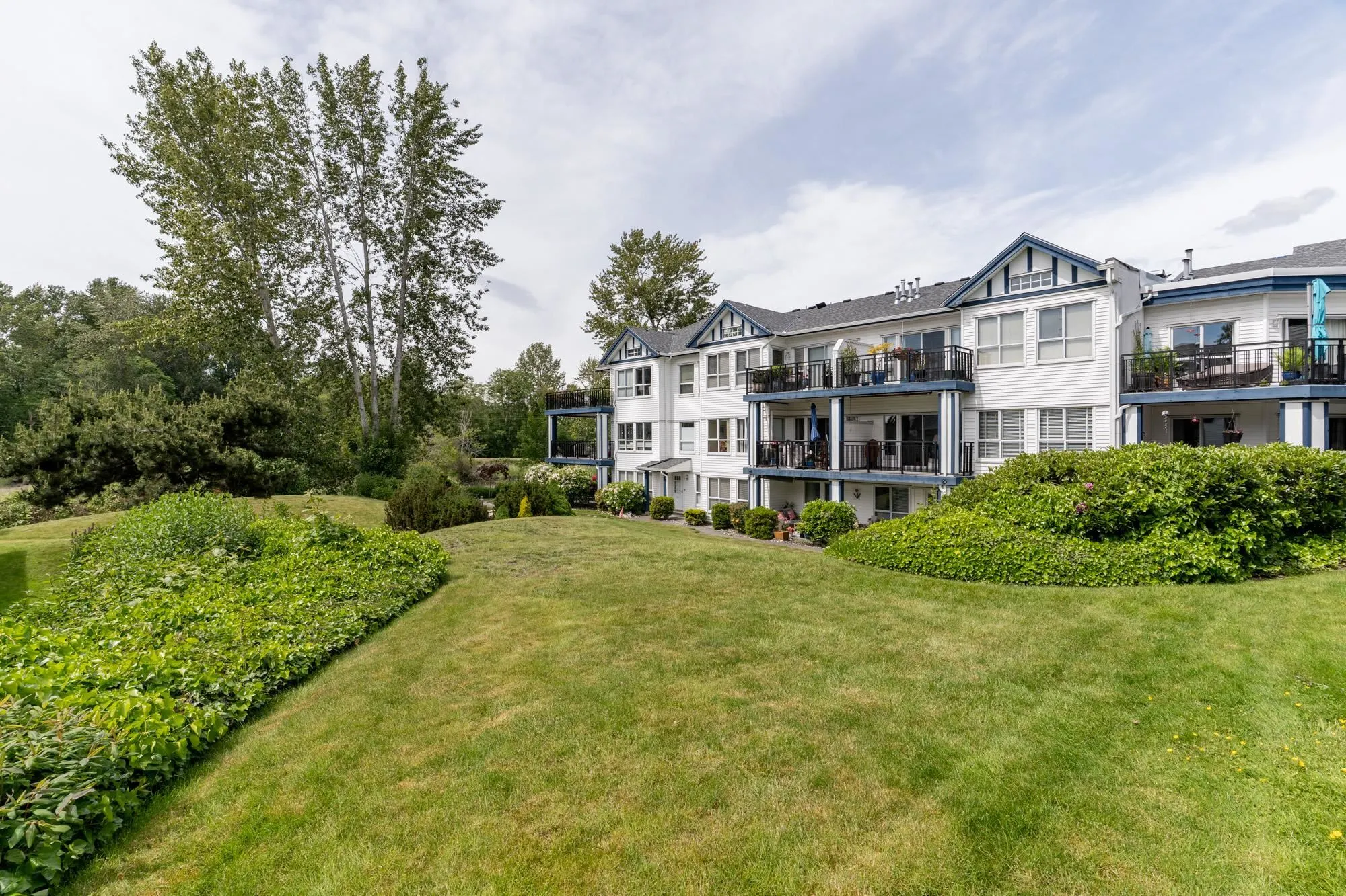 307 4955 River Road