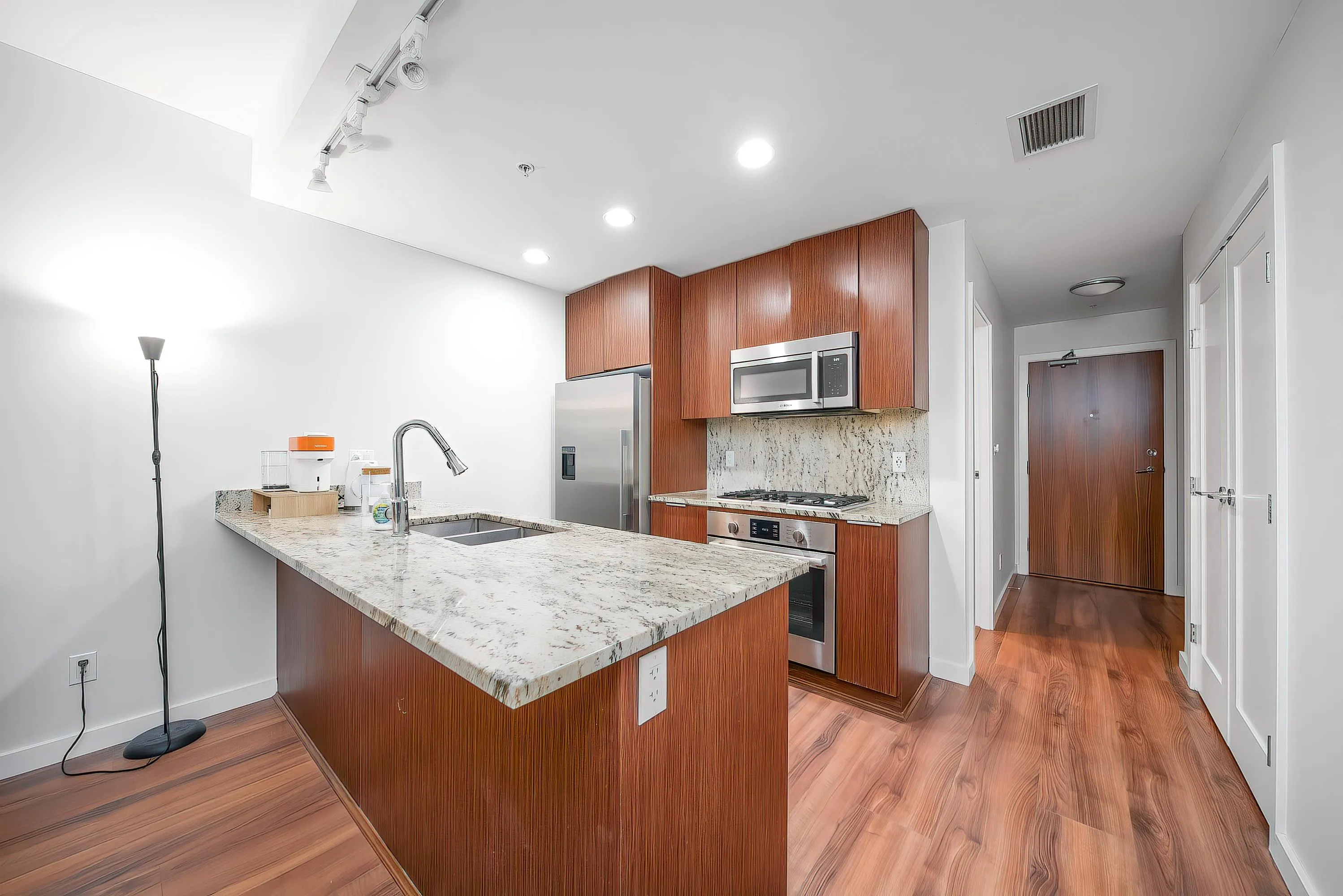 501 8688 Hazelbridge Way