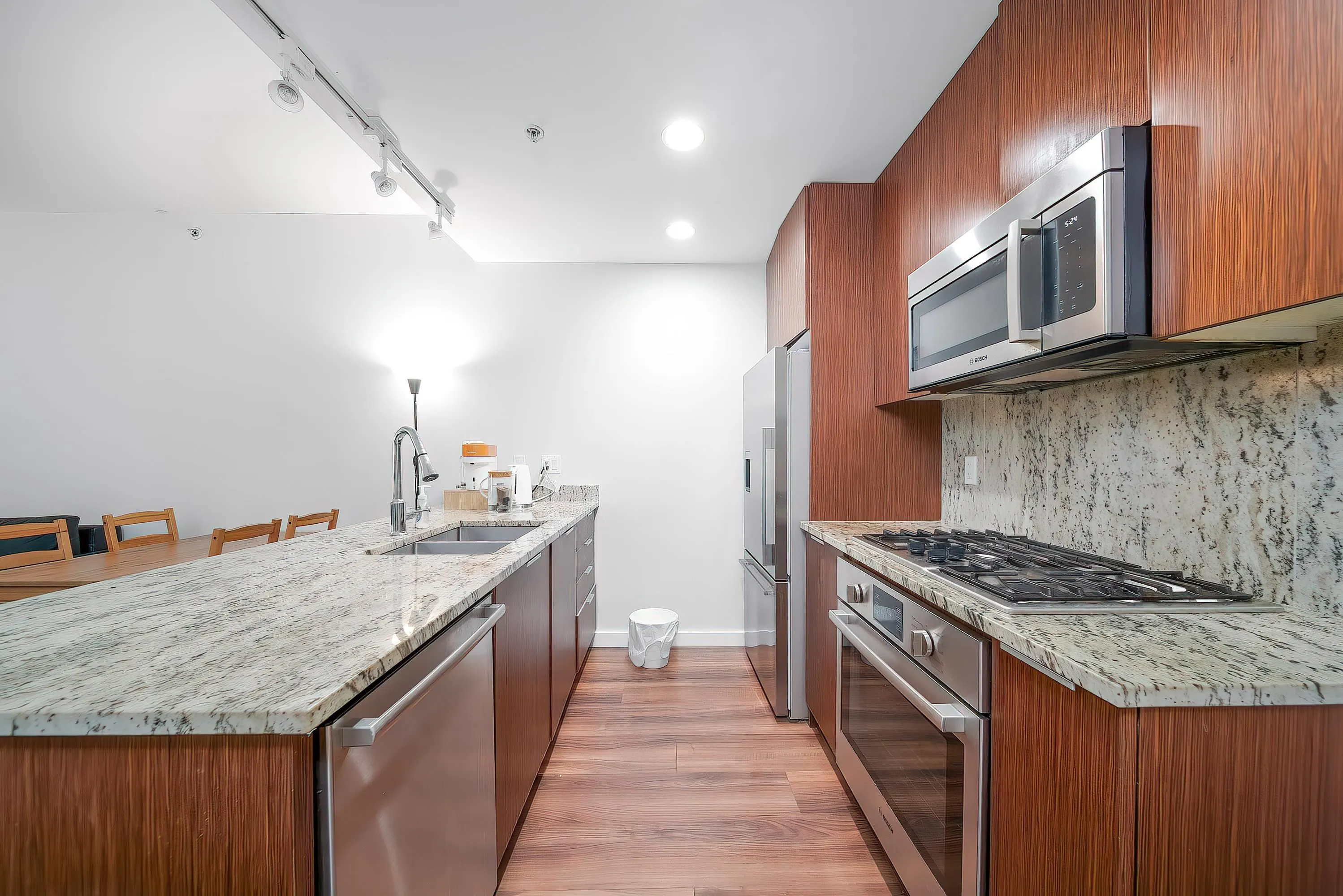 501 8688 Hazelbridge Way