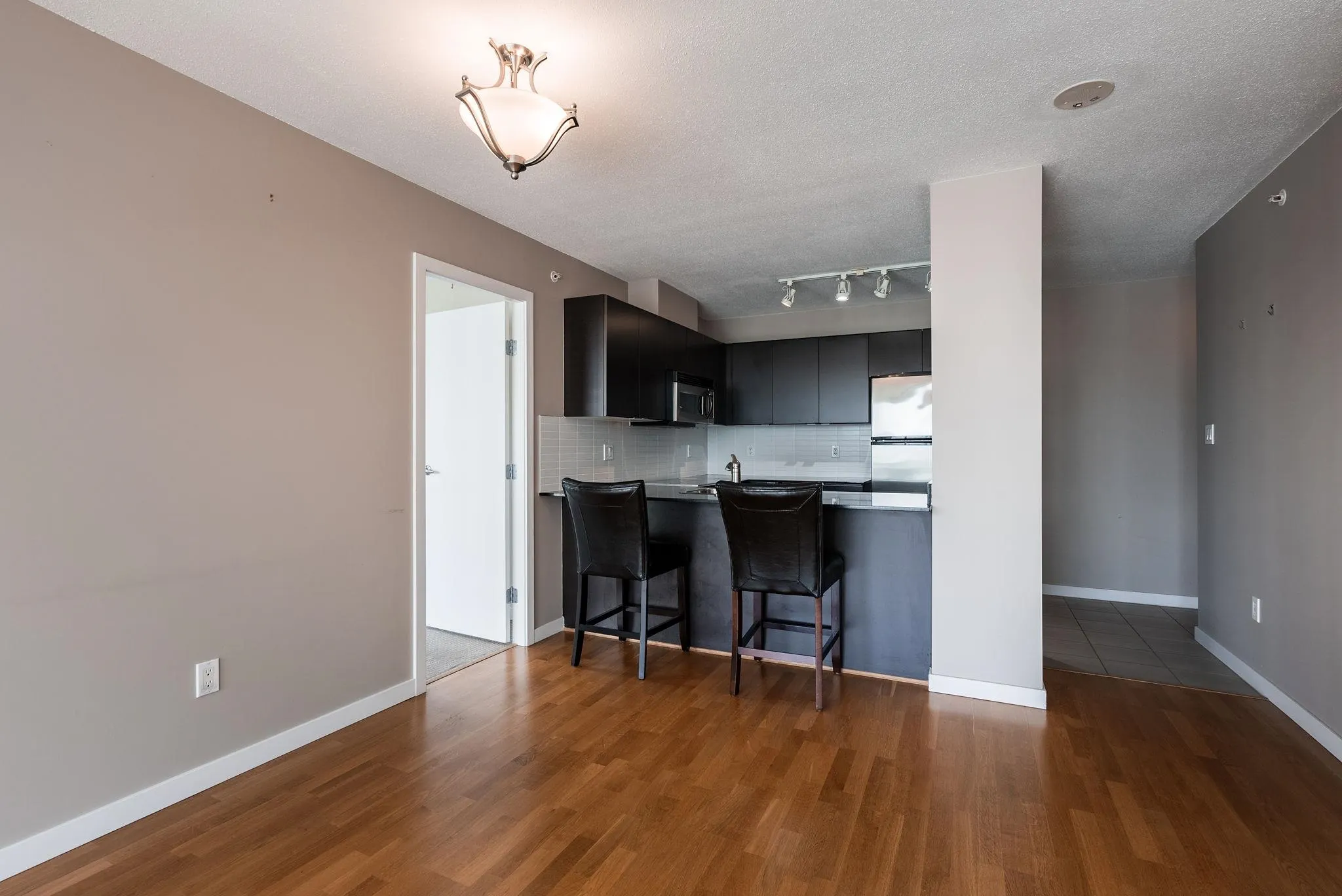 1608 4178 Dawson Street