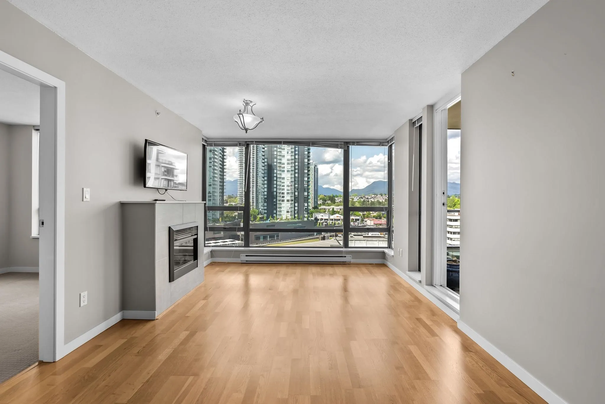 1608 4178 Dawson Street