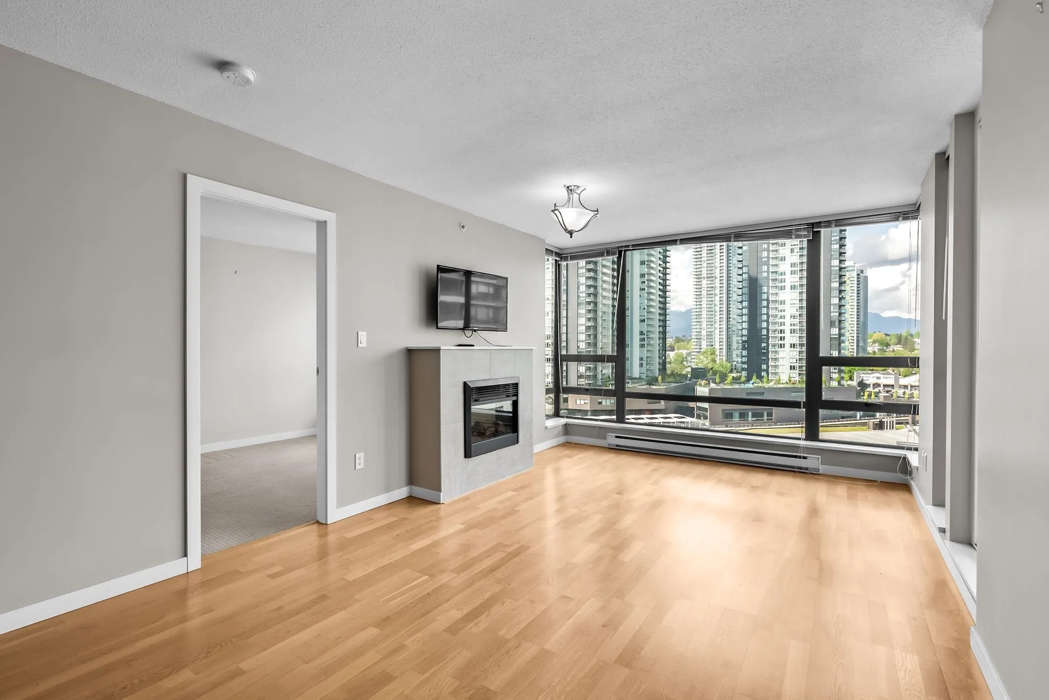 1608 4178 Dawson Street