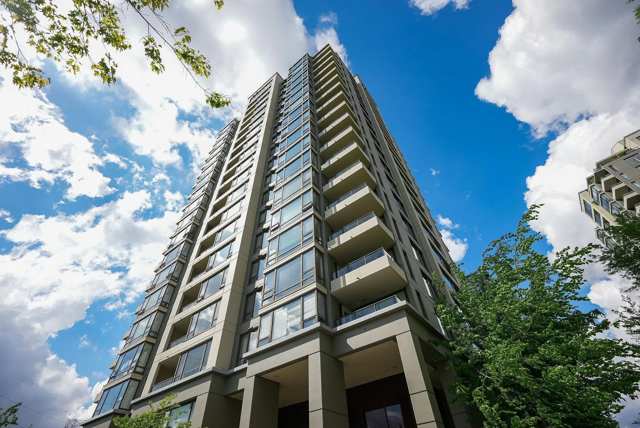 1608 4178 Dawson Street