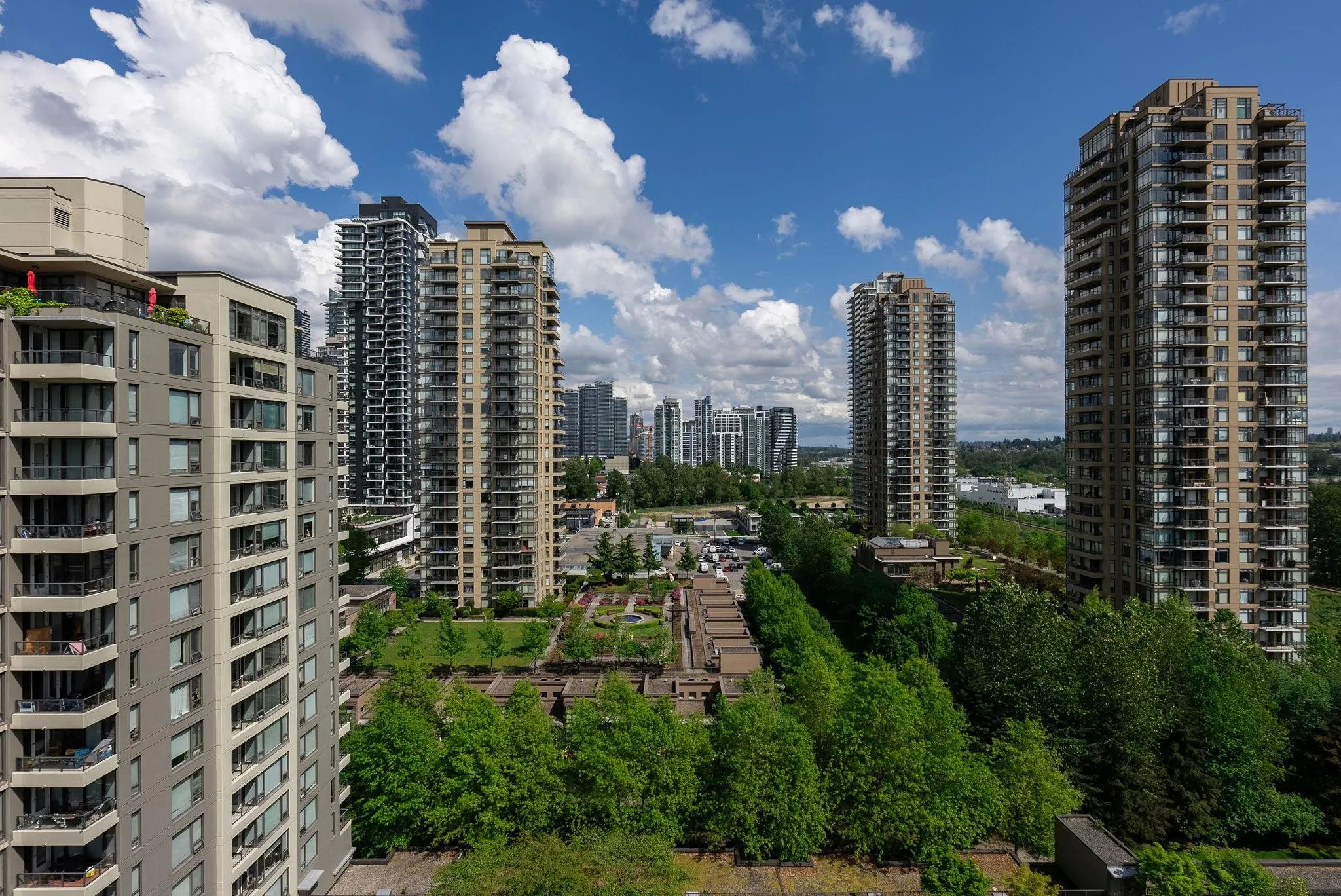 1608 4178 Dawson Street