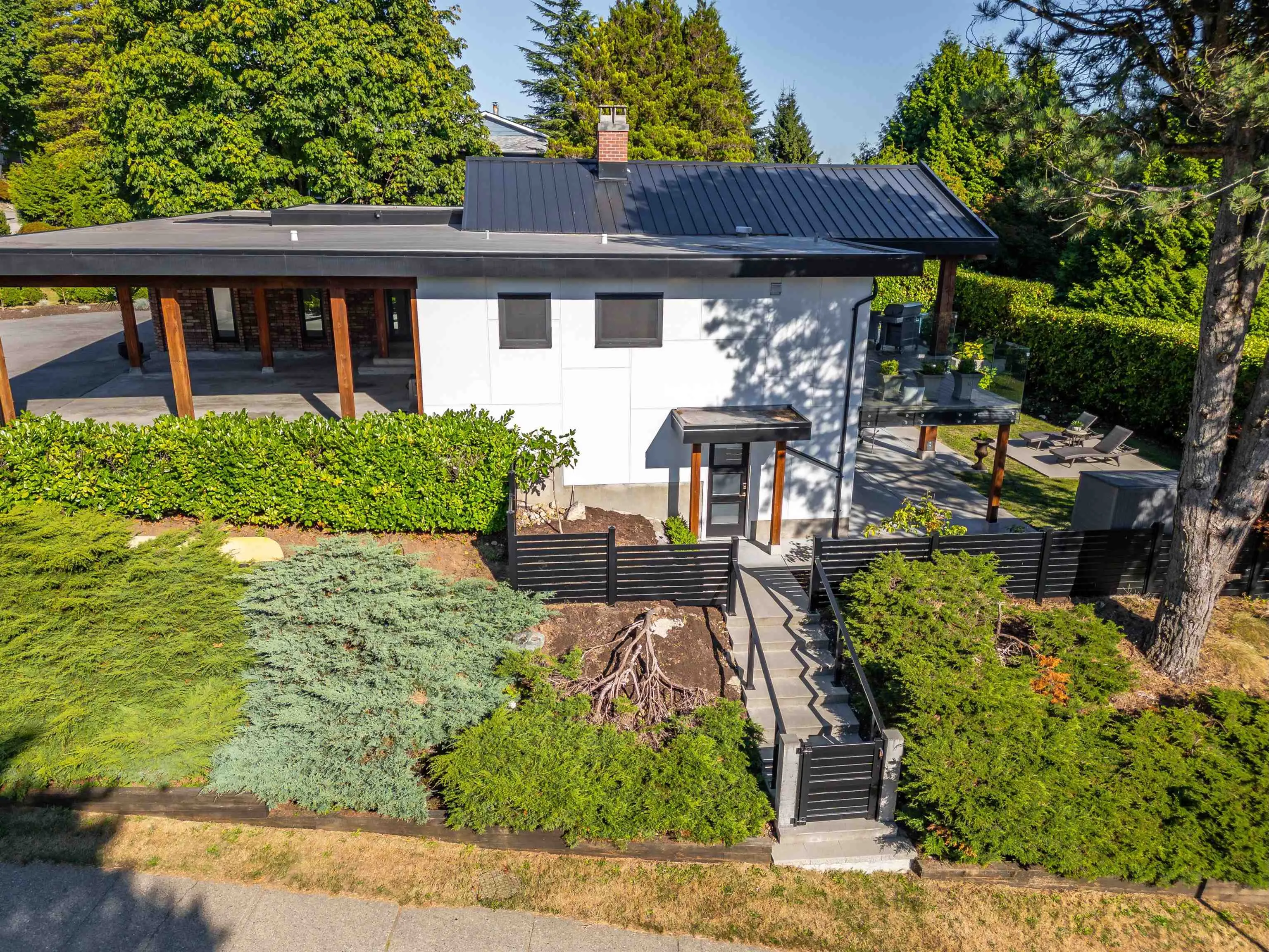 302 Oxford Drive