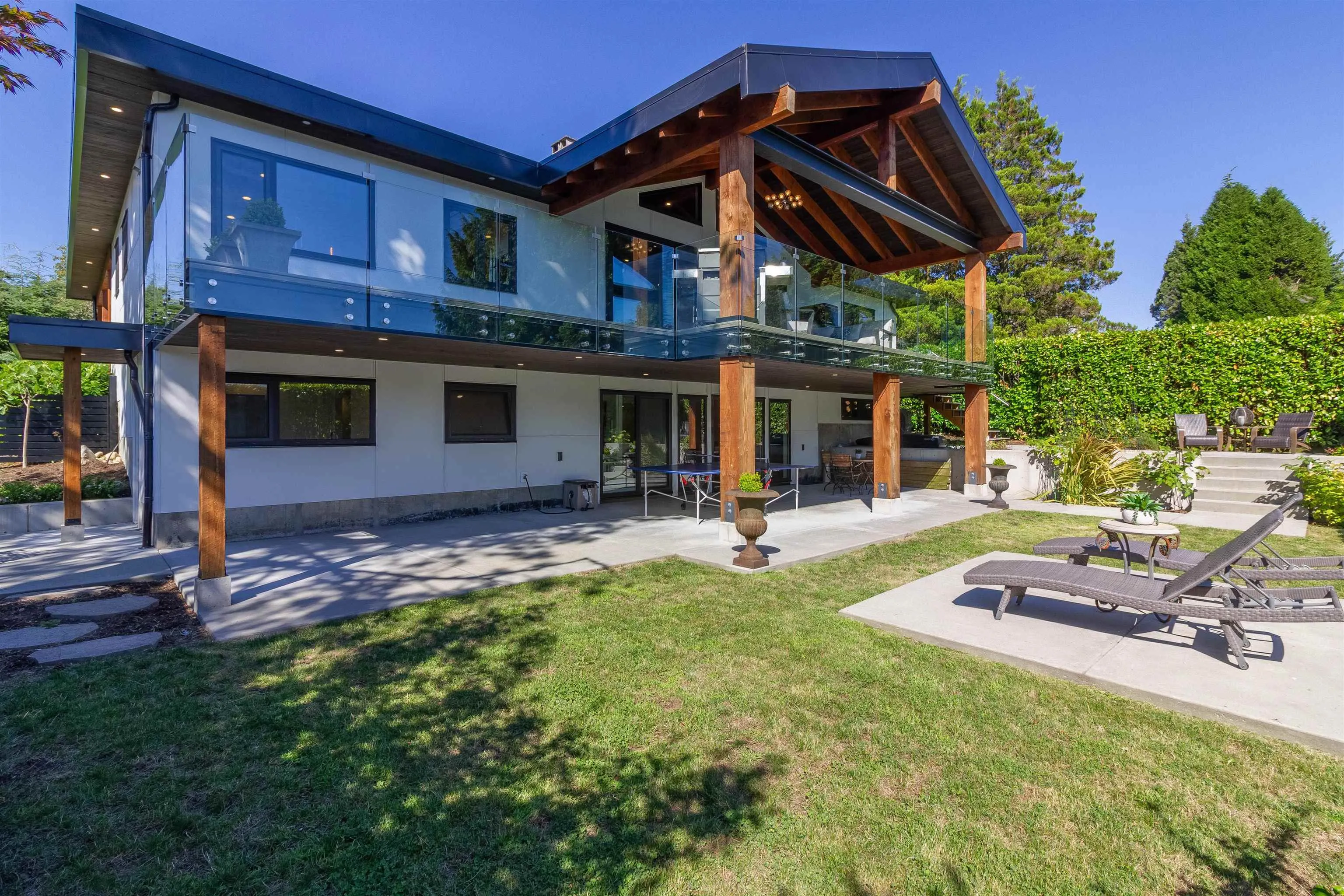302 Oxford Drive