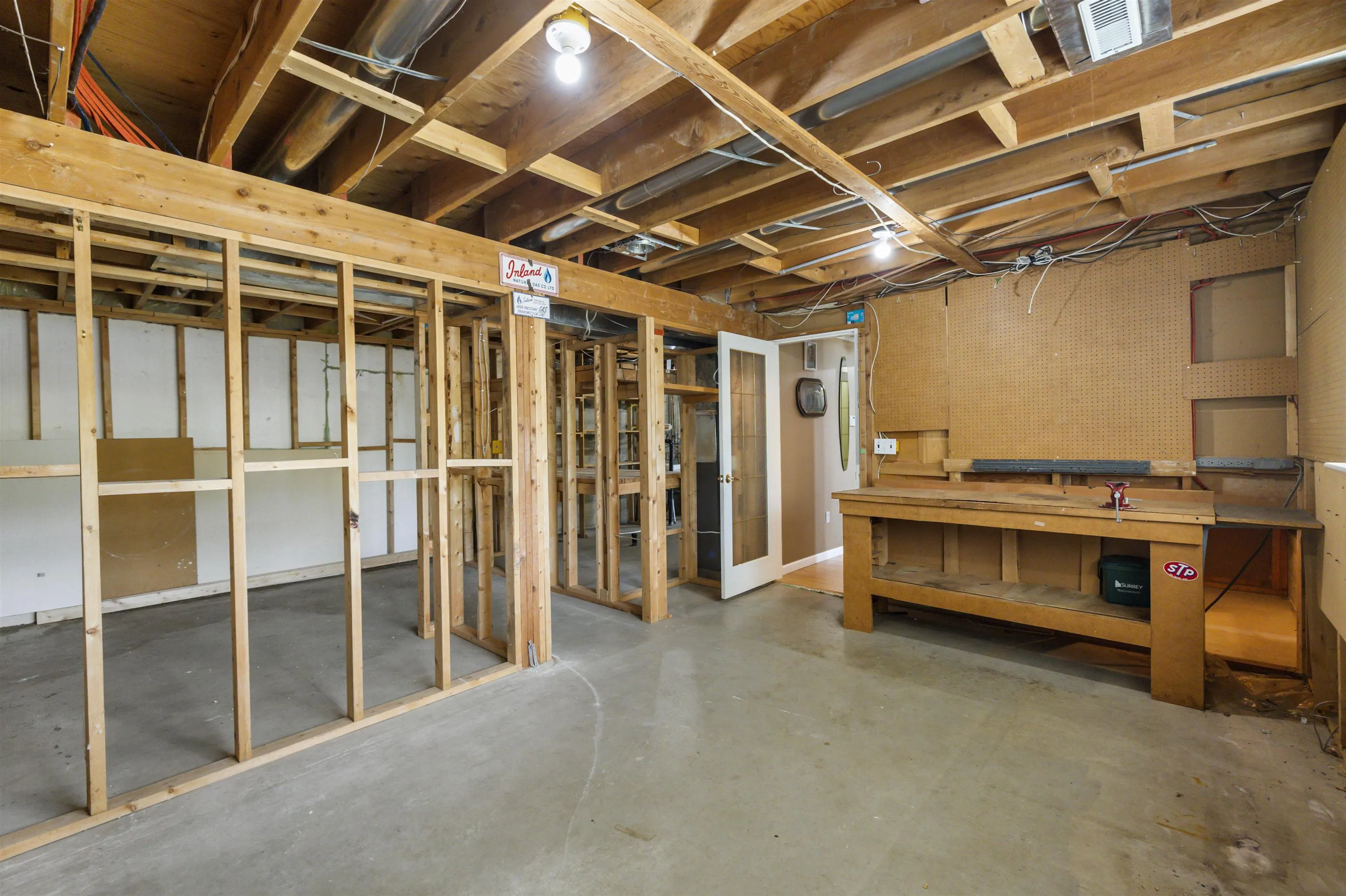 13512 Crestview Drive