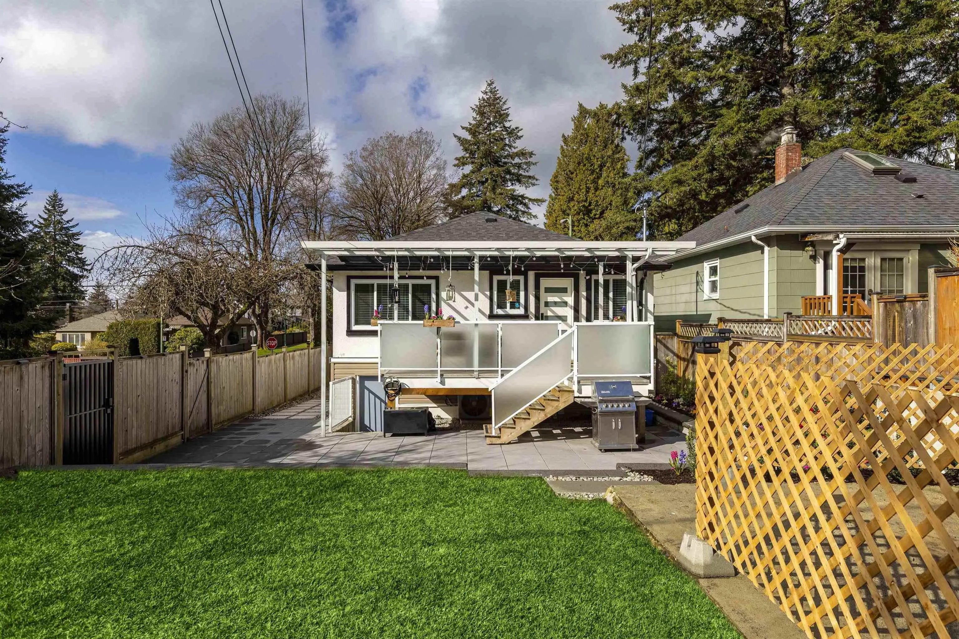 529x Dunbar Street