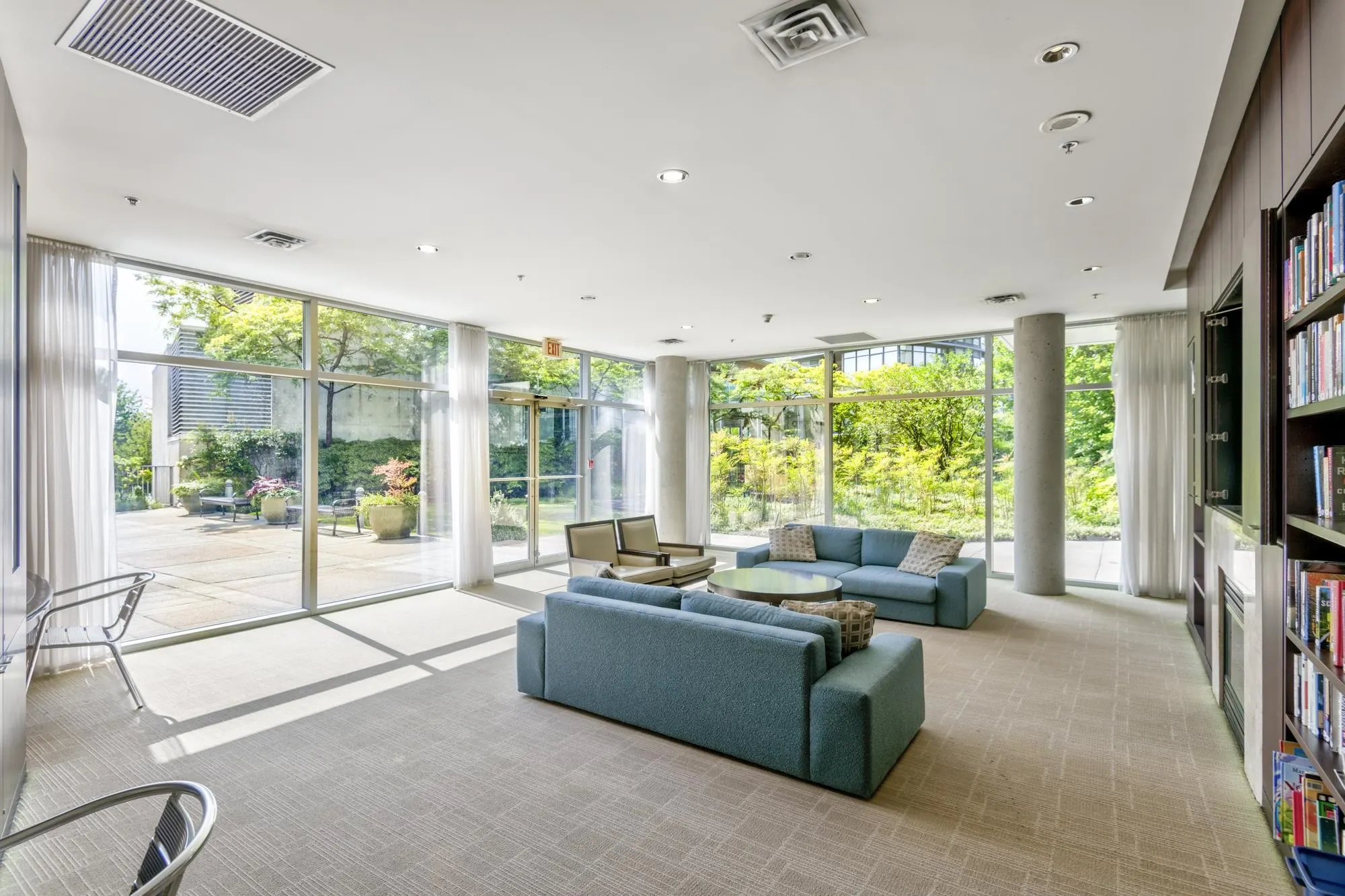 1207 1408 Strathmore Mews