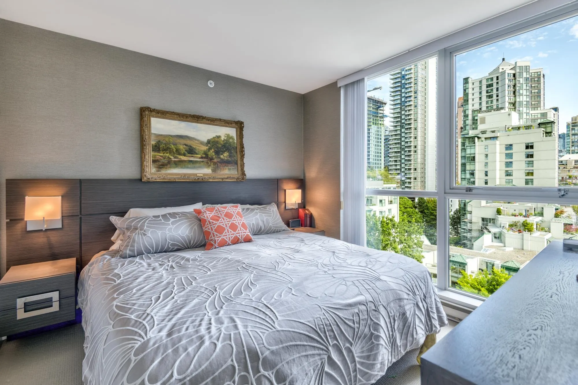 1207 1408 Strathmore Mews