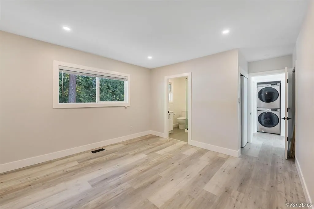 383 Laurentian Crescent