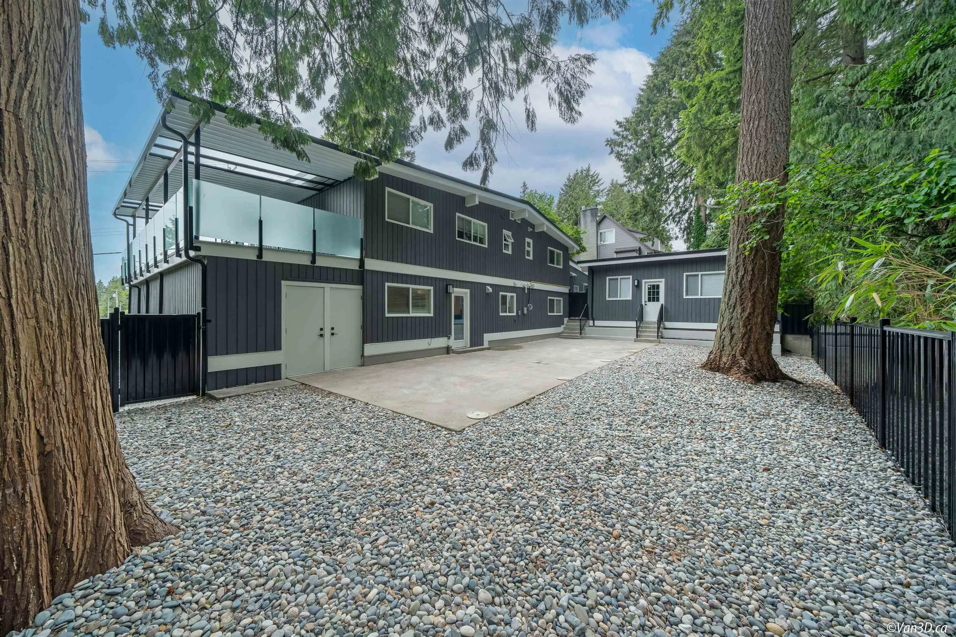 383 Laurentian Crescent