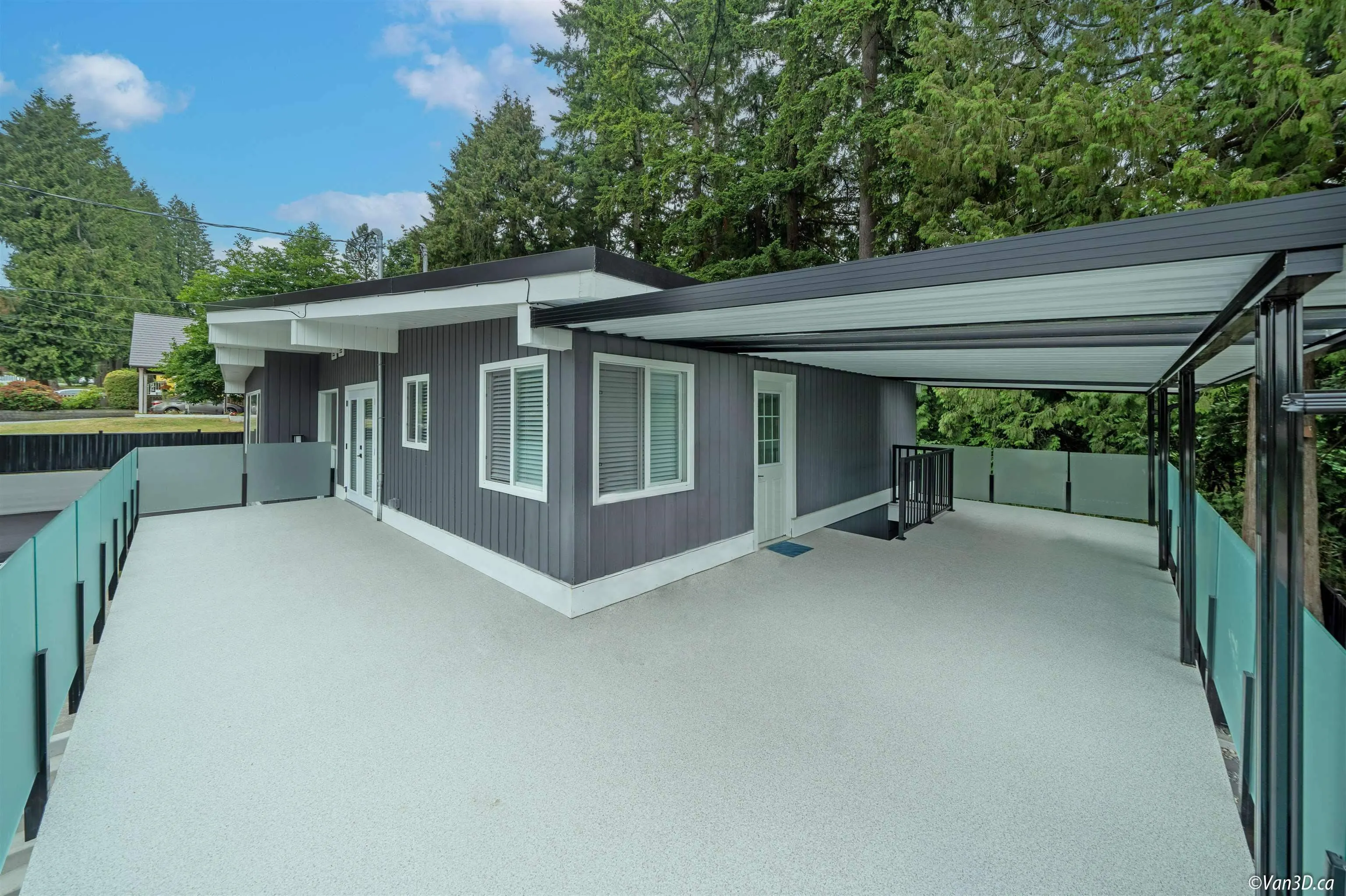 383 Laurentian Crescent
