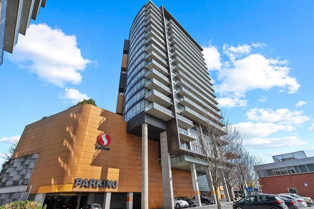 1708 8555 Granville Street