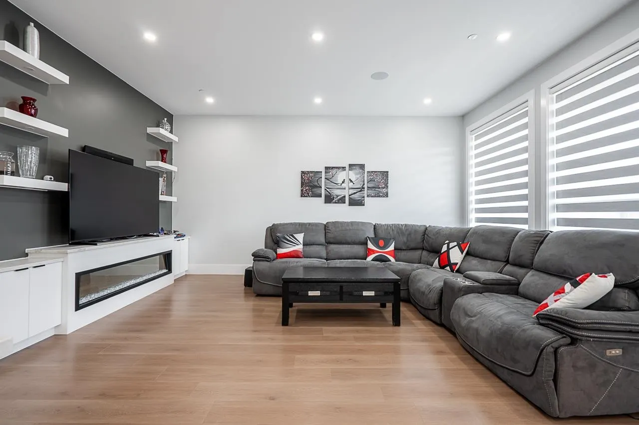 8222 Bowyer Drive