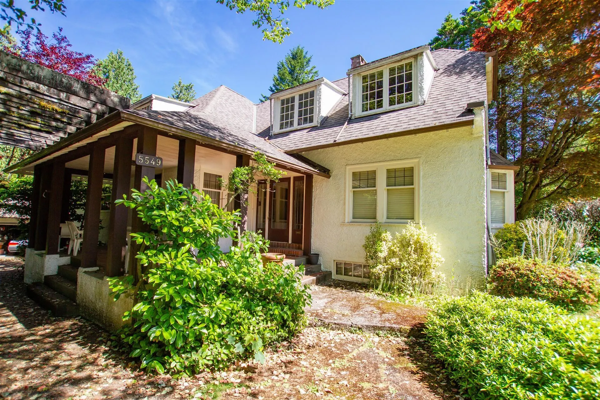 5549 Churchill Street