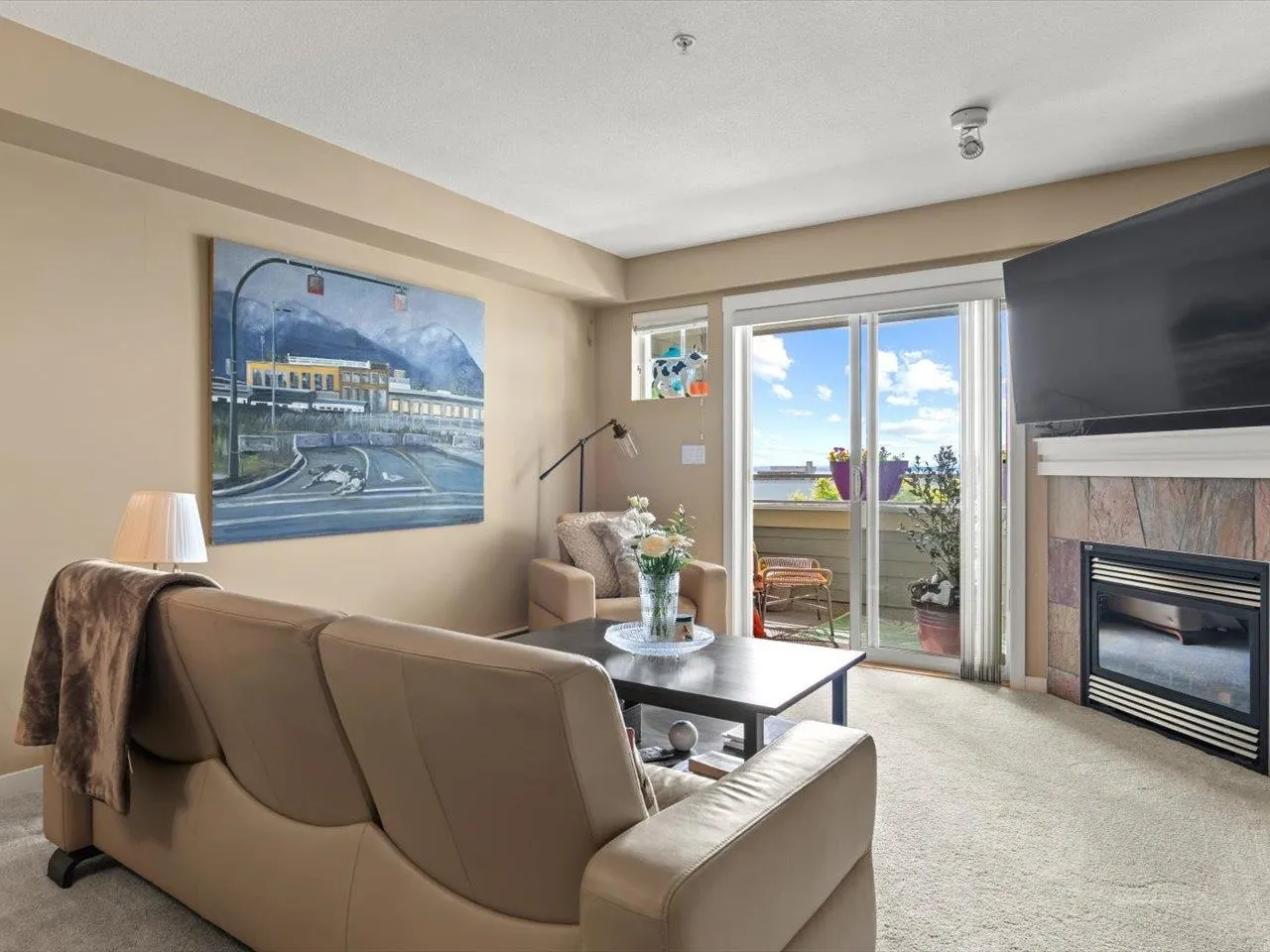 310 15621 Marine Drive