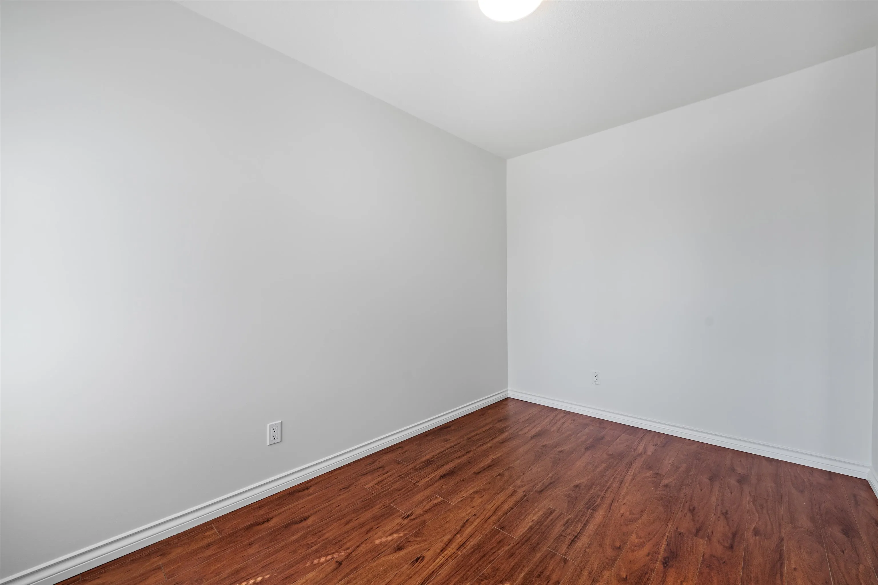 211 5335 Hastings Street