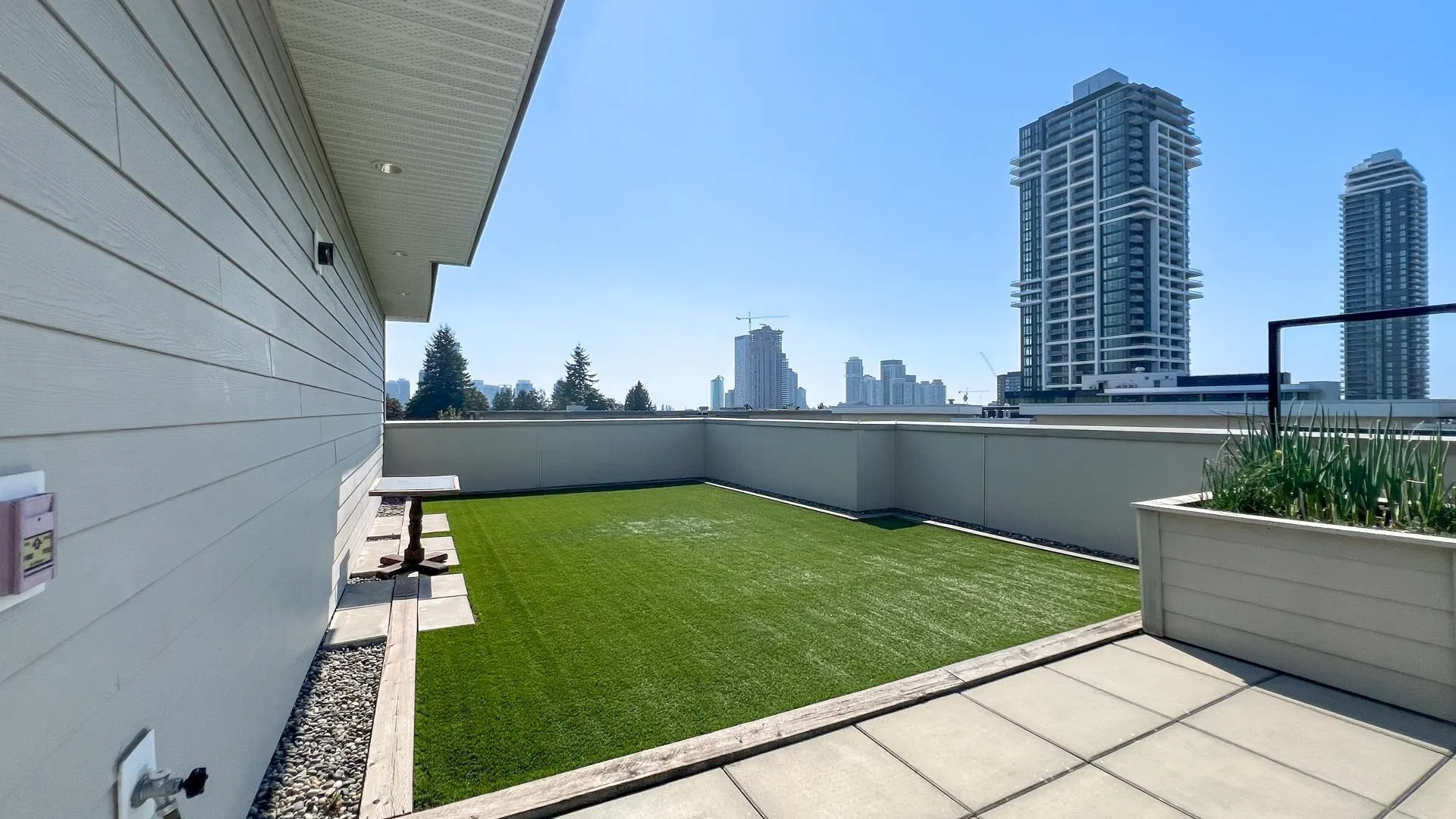 108 13768 108 Avenue
