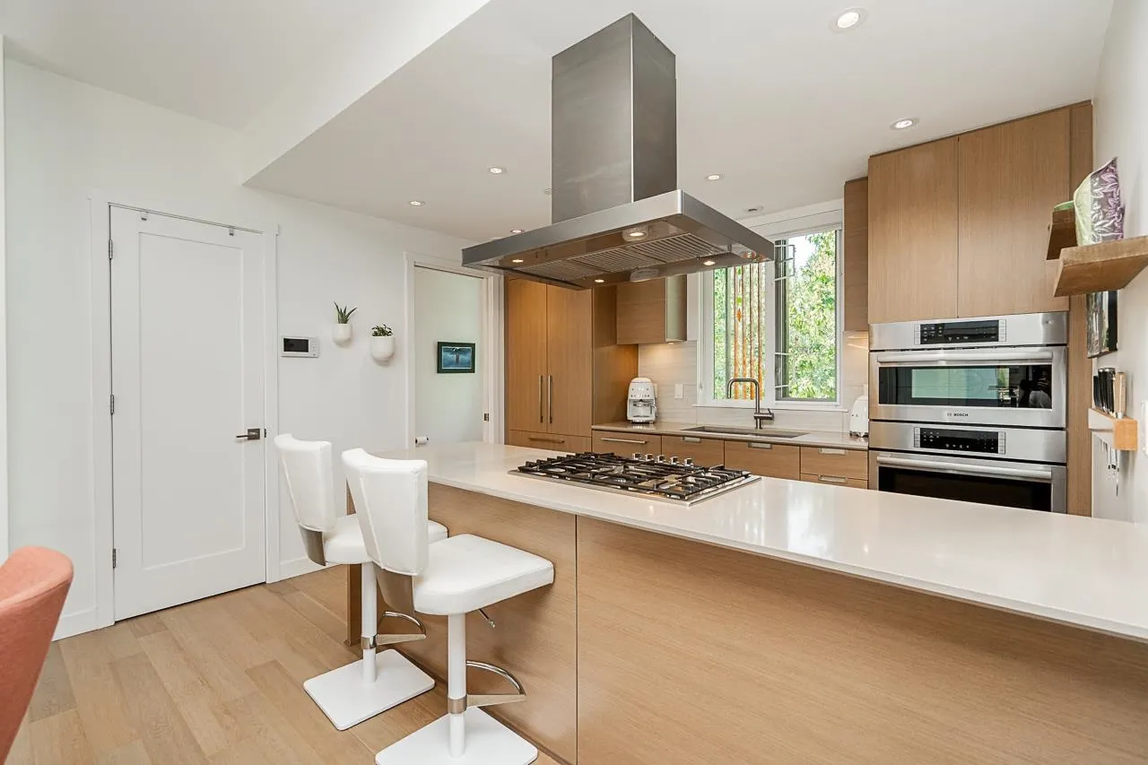 102 1205 Harold Road