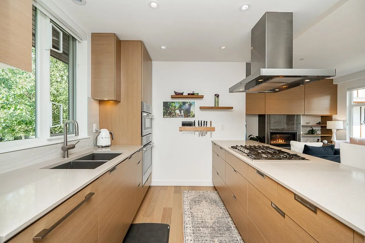 102 1205 Harold Road