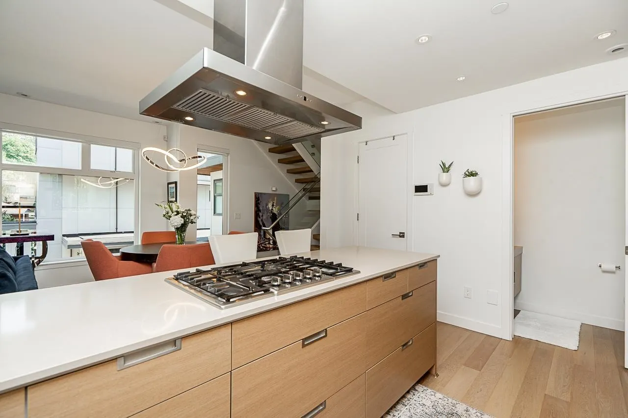 102 1205 Harold Road