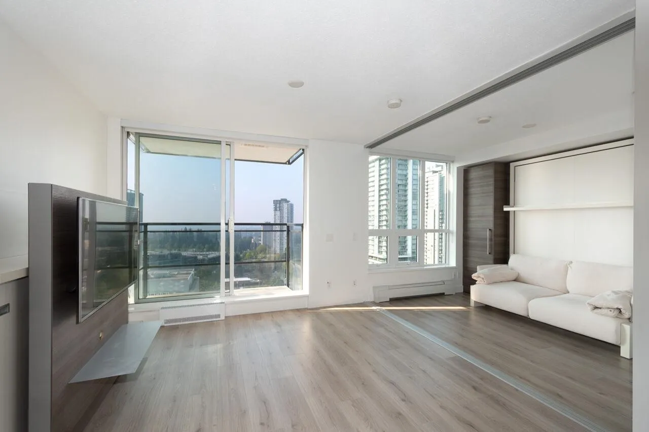 2912 13398 104 Avenue