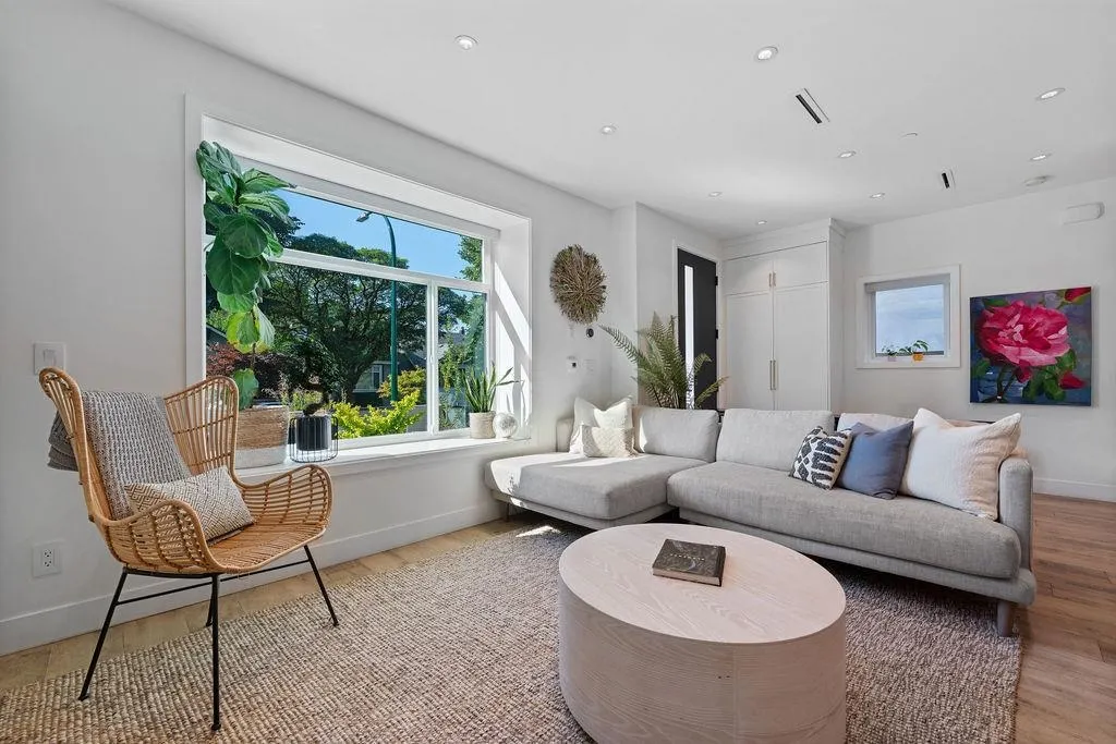 3437 Franklin Street
