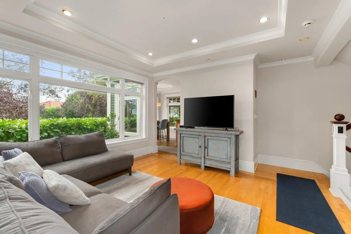 4007 Quesnel Drive