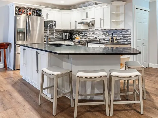 2860 Woodland Street