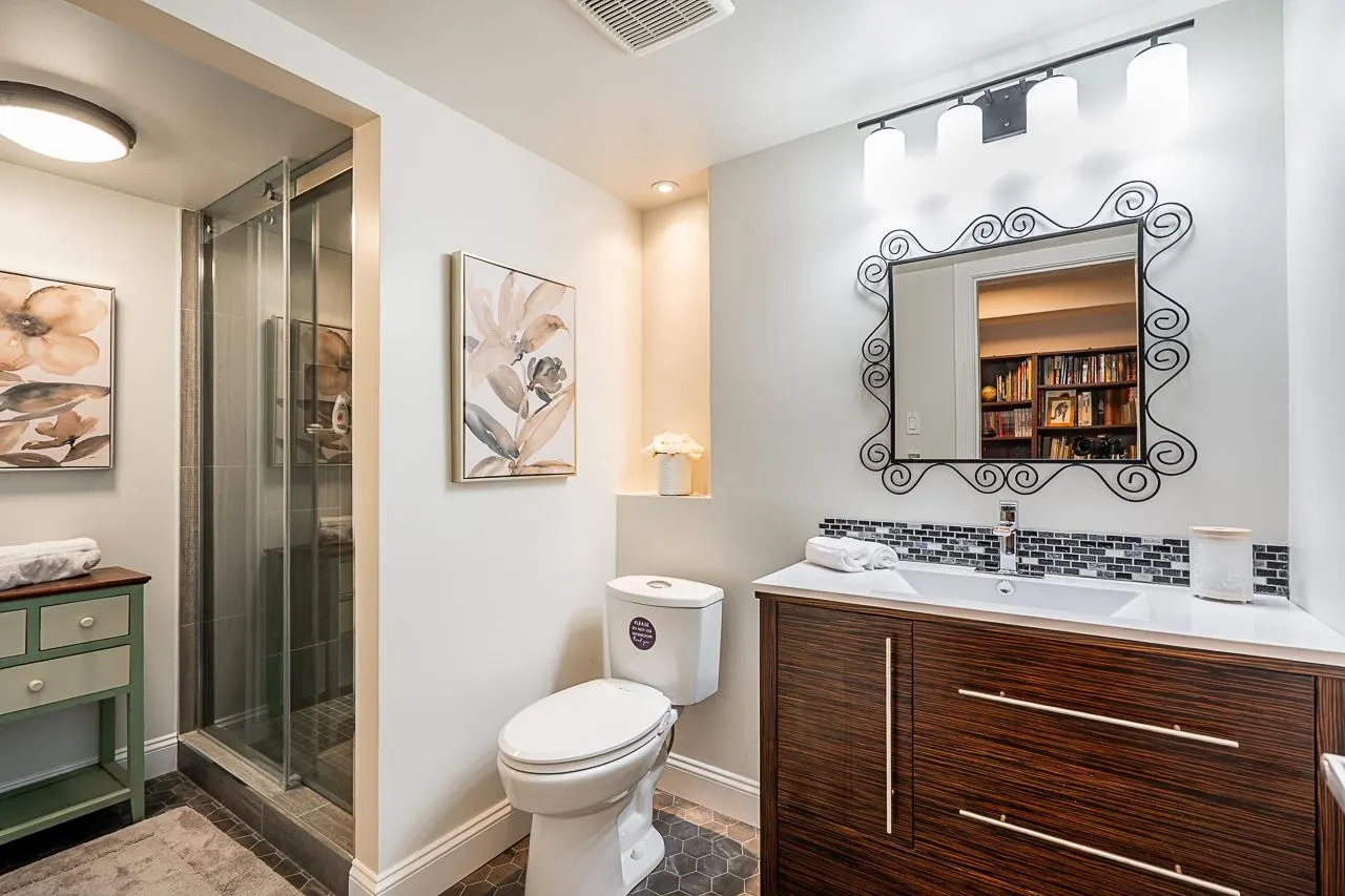 2860 Woodland Street