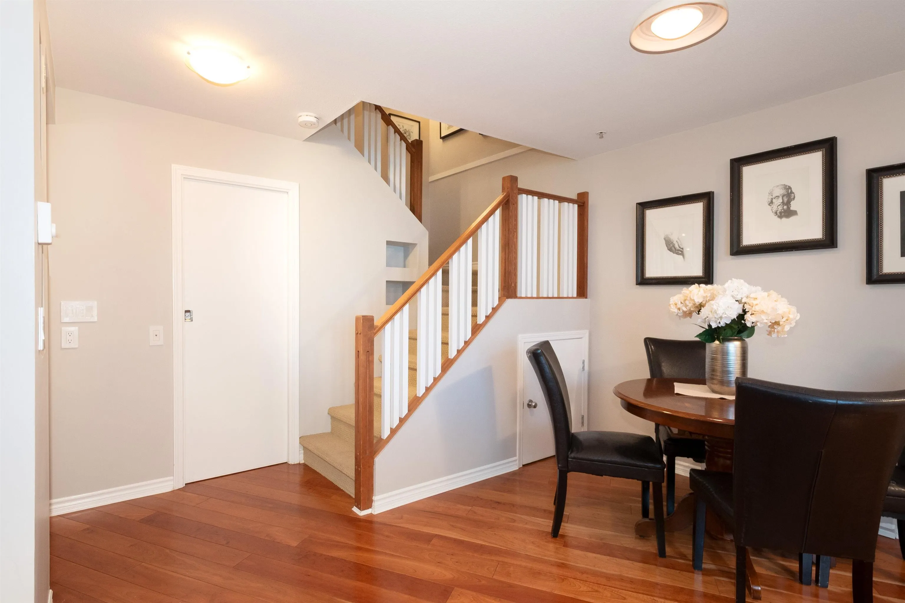6 1015 Lynn Valley Road