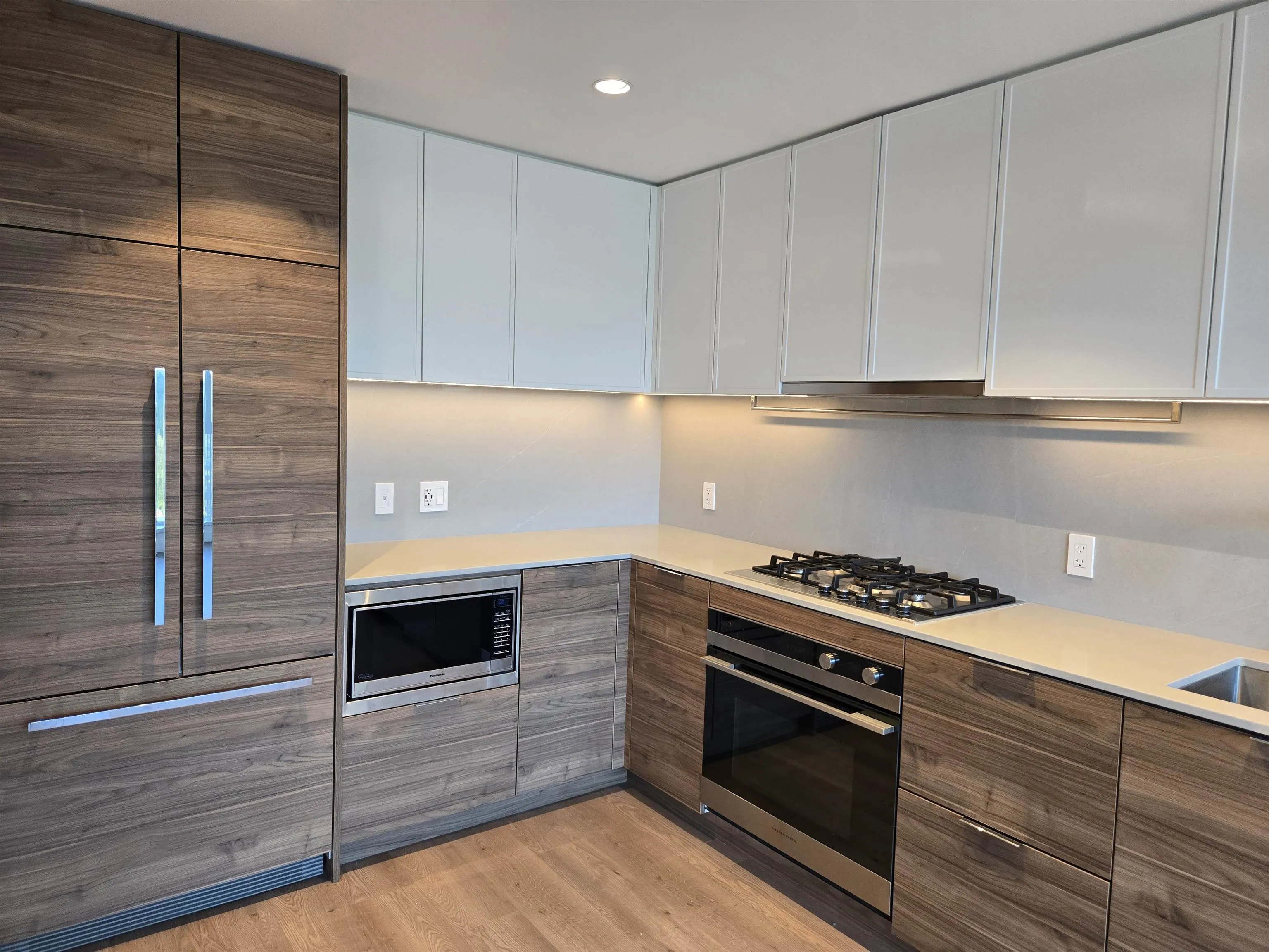 1508 1045 Austin Avenue