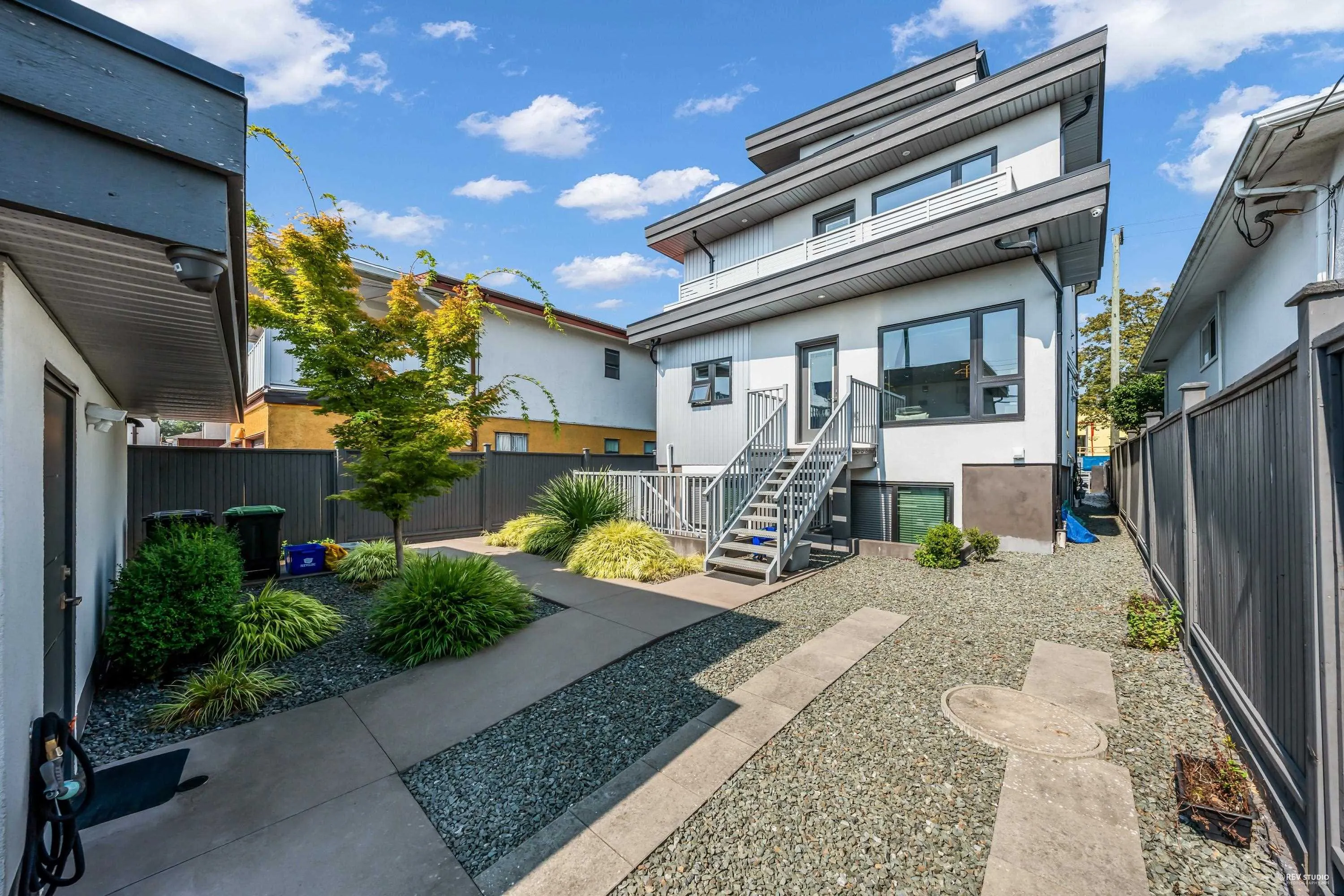 250 E 53rd Avenue