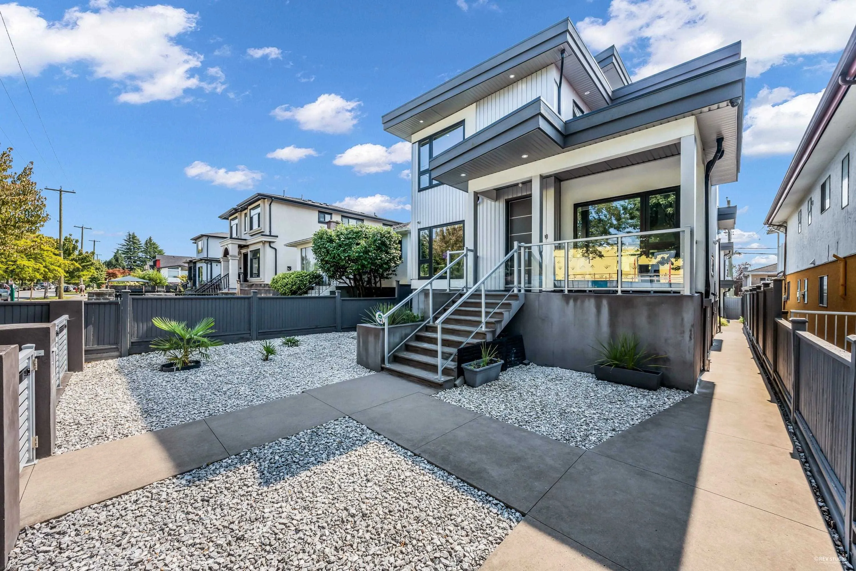 250 E 53rd Avenue