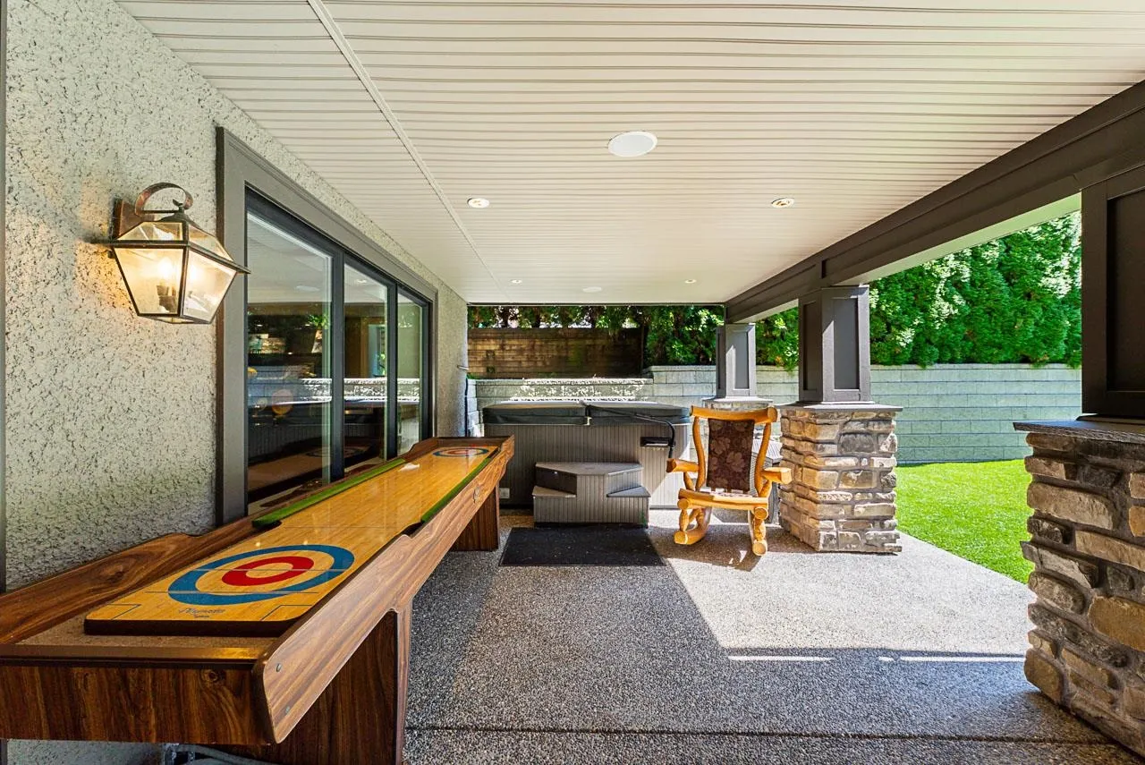 8032 Government Road