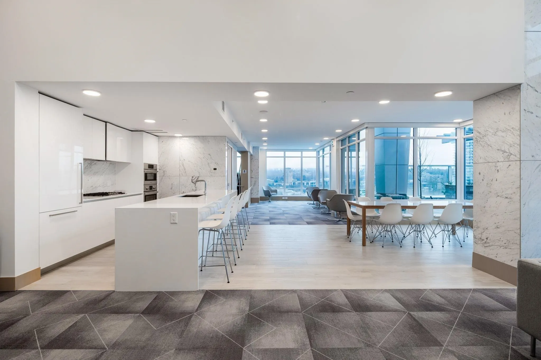505 2085 Skyline Court
