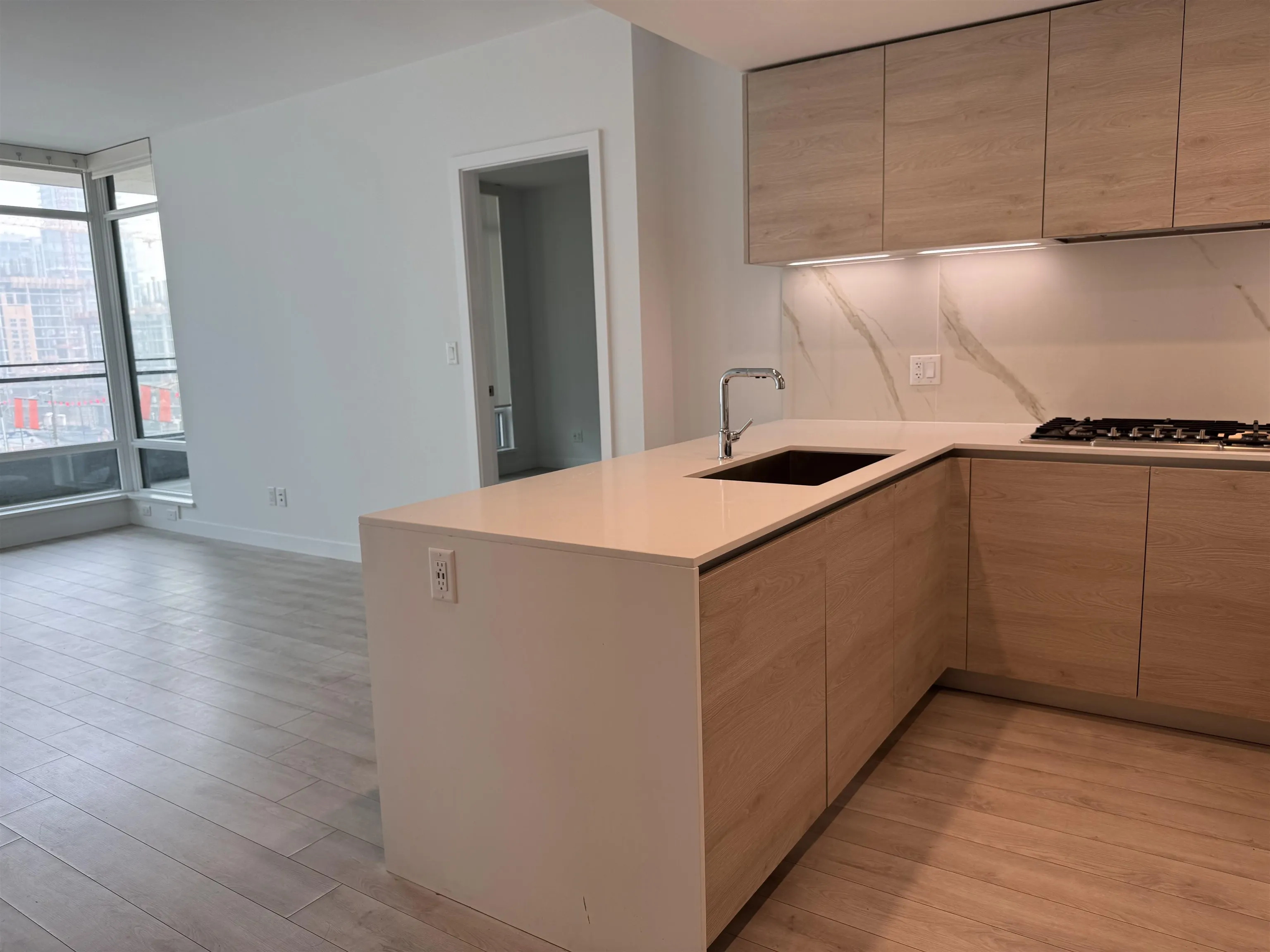 505 2085 Skyline Court