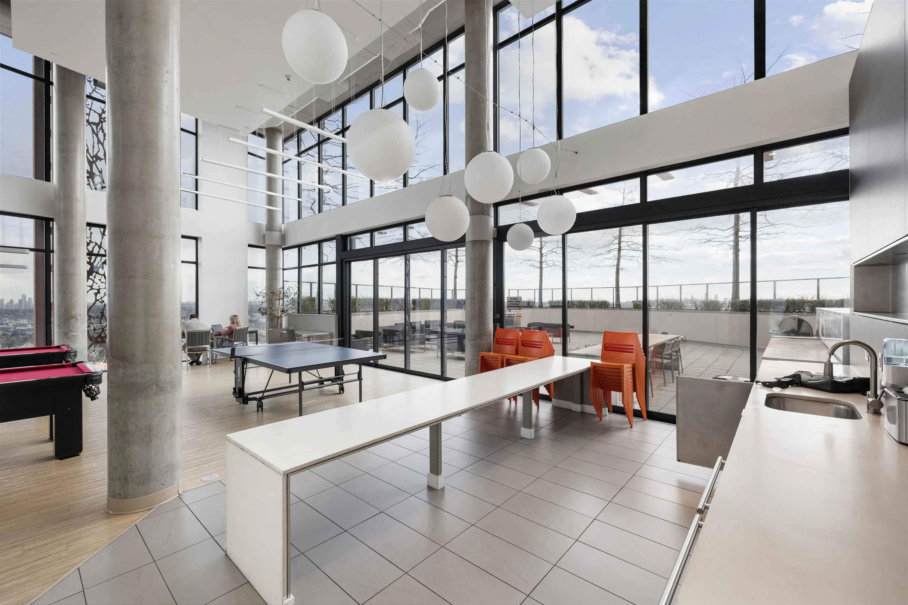1407 108 W Cordova Street