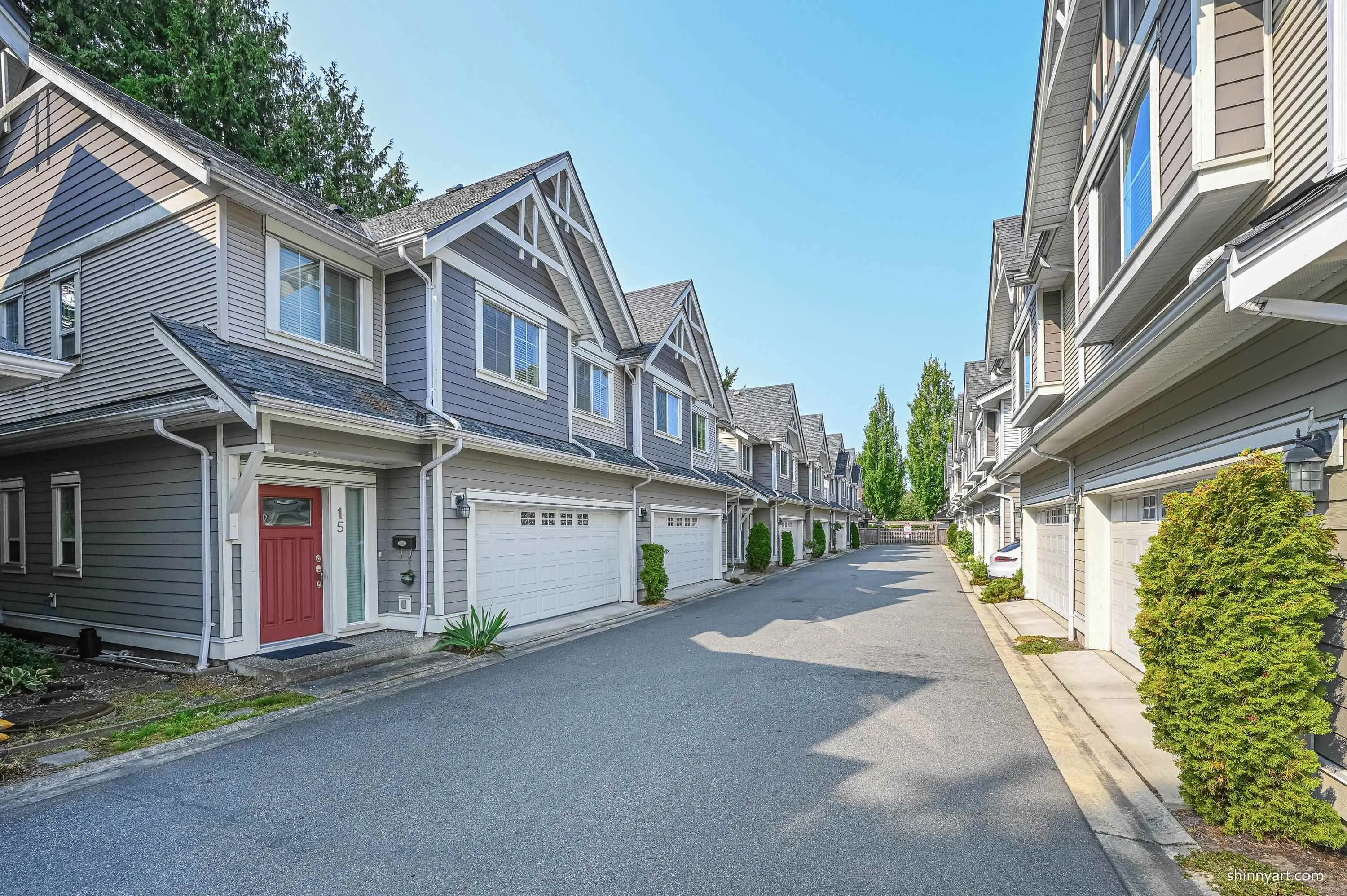 15 8200 Blundell Road