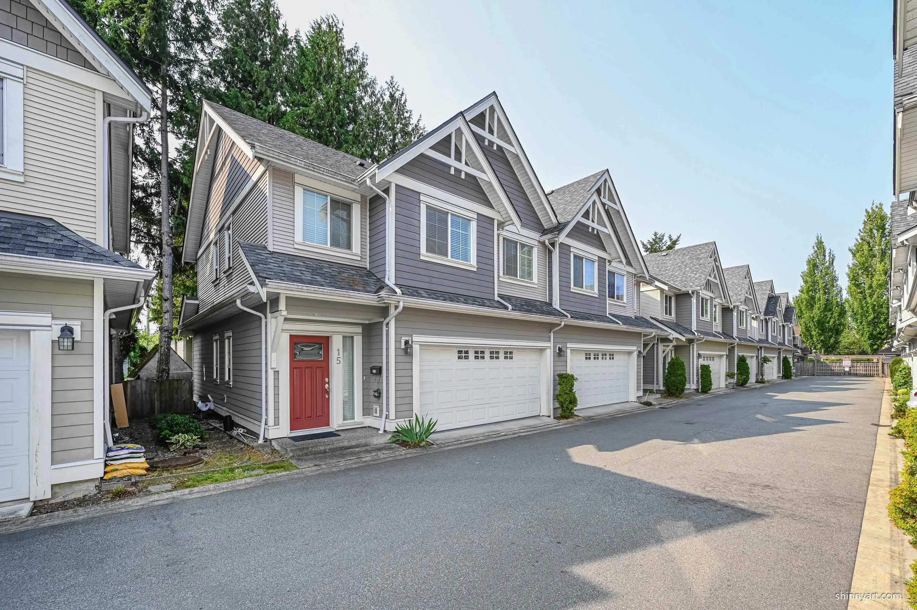 15 8200 Blundell Road